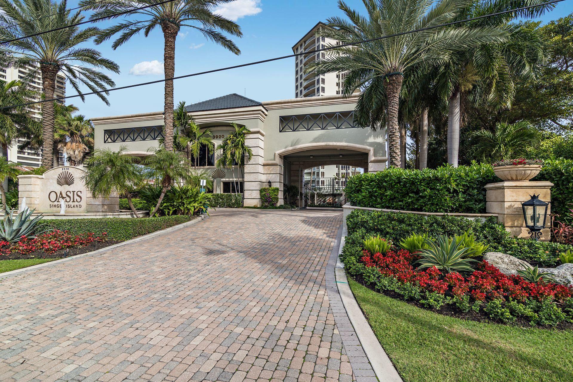 3920 N Ocean Drive 11b