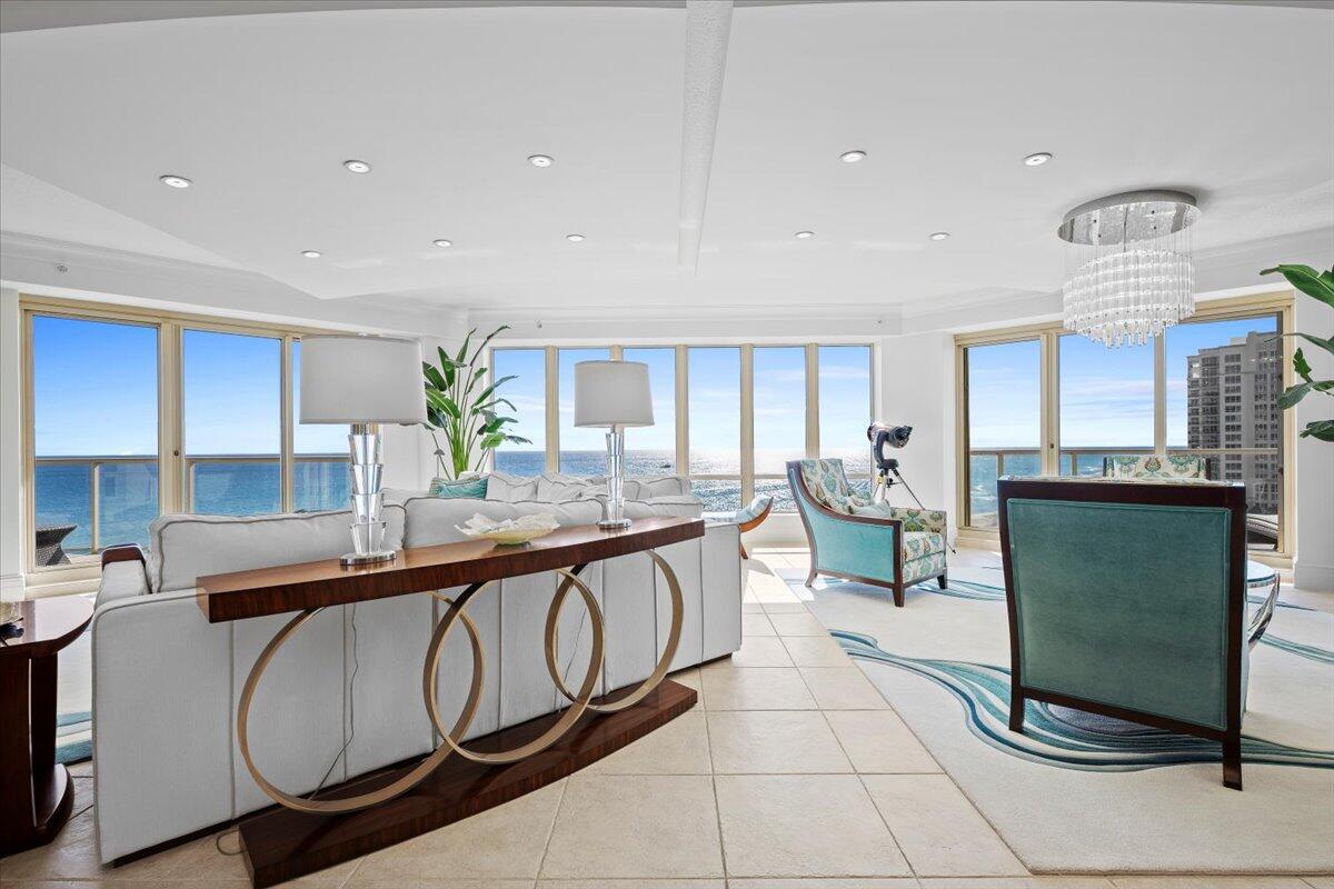 3920 N Ocean Drive 11b