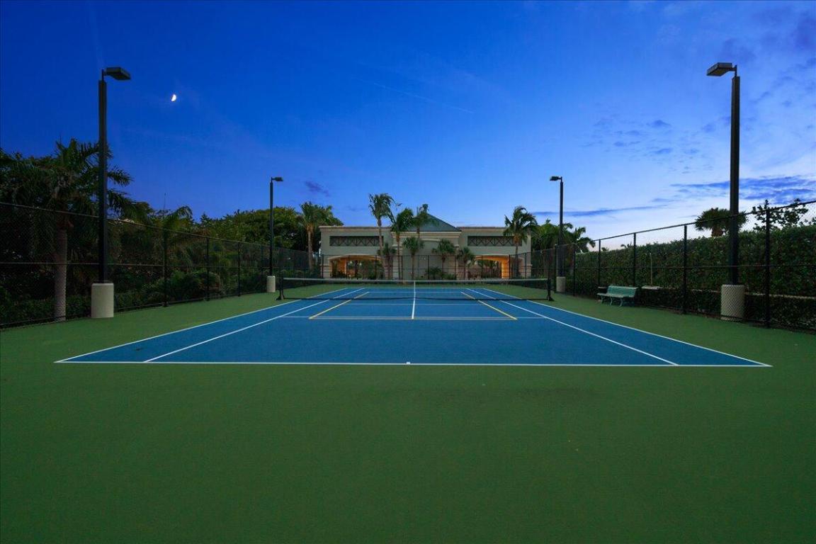 3920 N Ocean Drive 11b