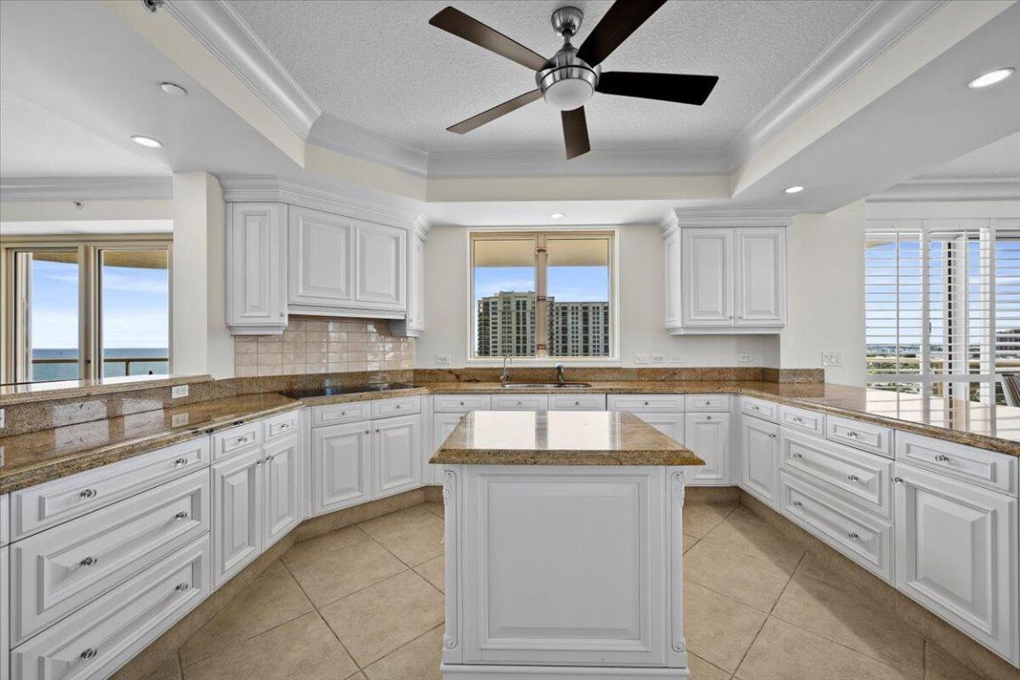 3920 N Ocean Drive 11b