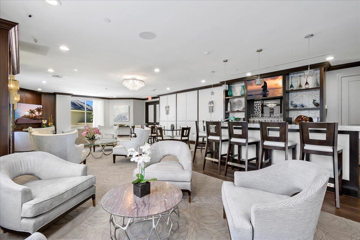 3920 N Ocean Drive 11b