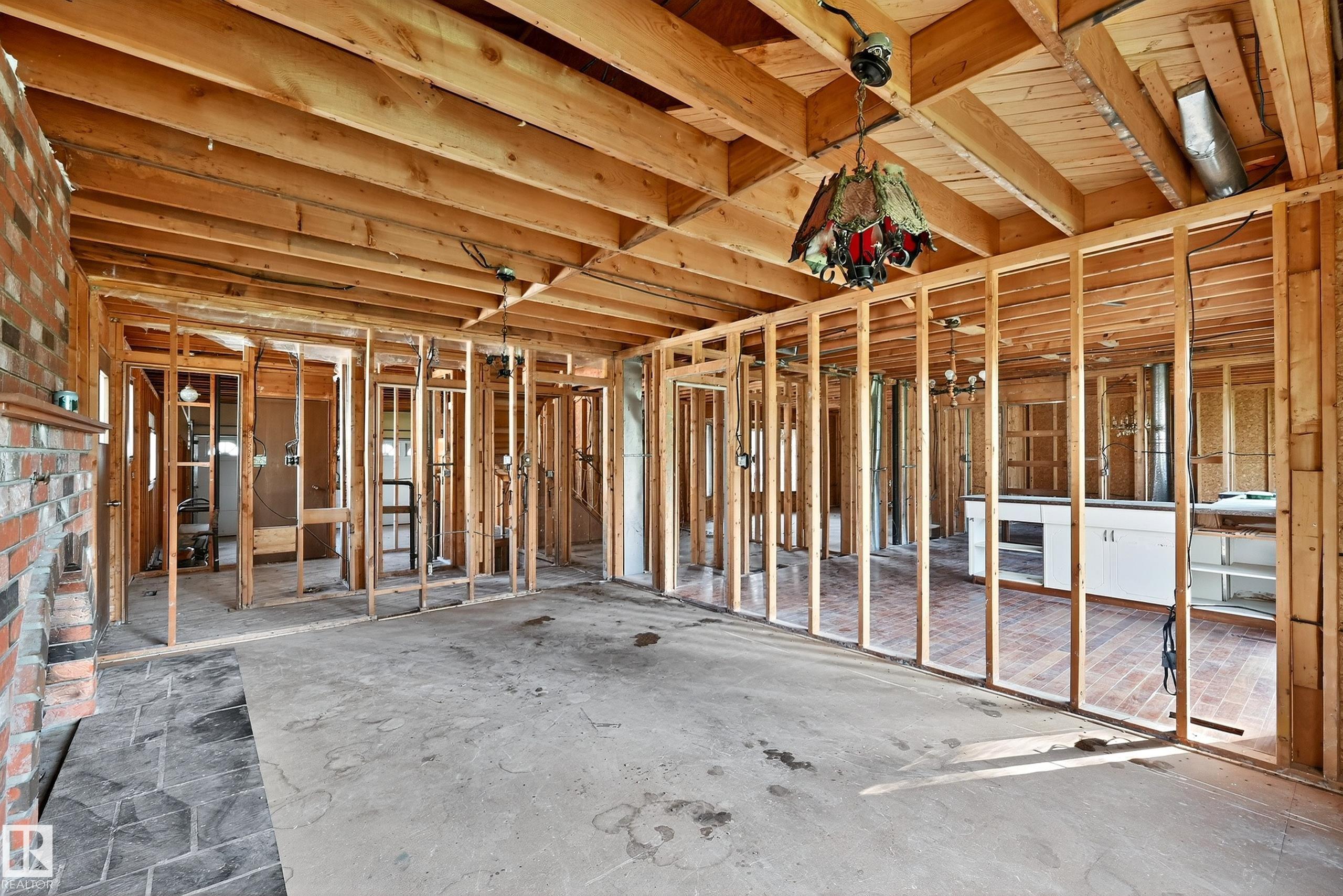 240 WESTRIDGE RD NW