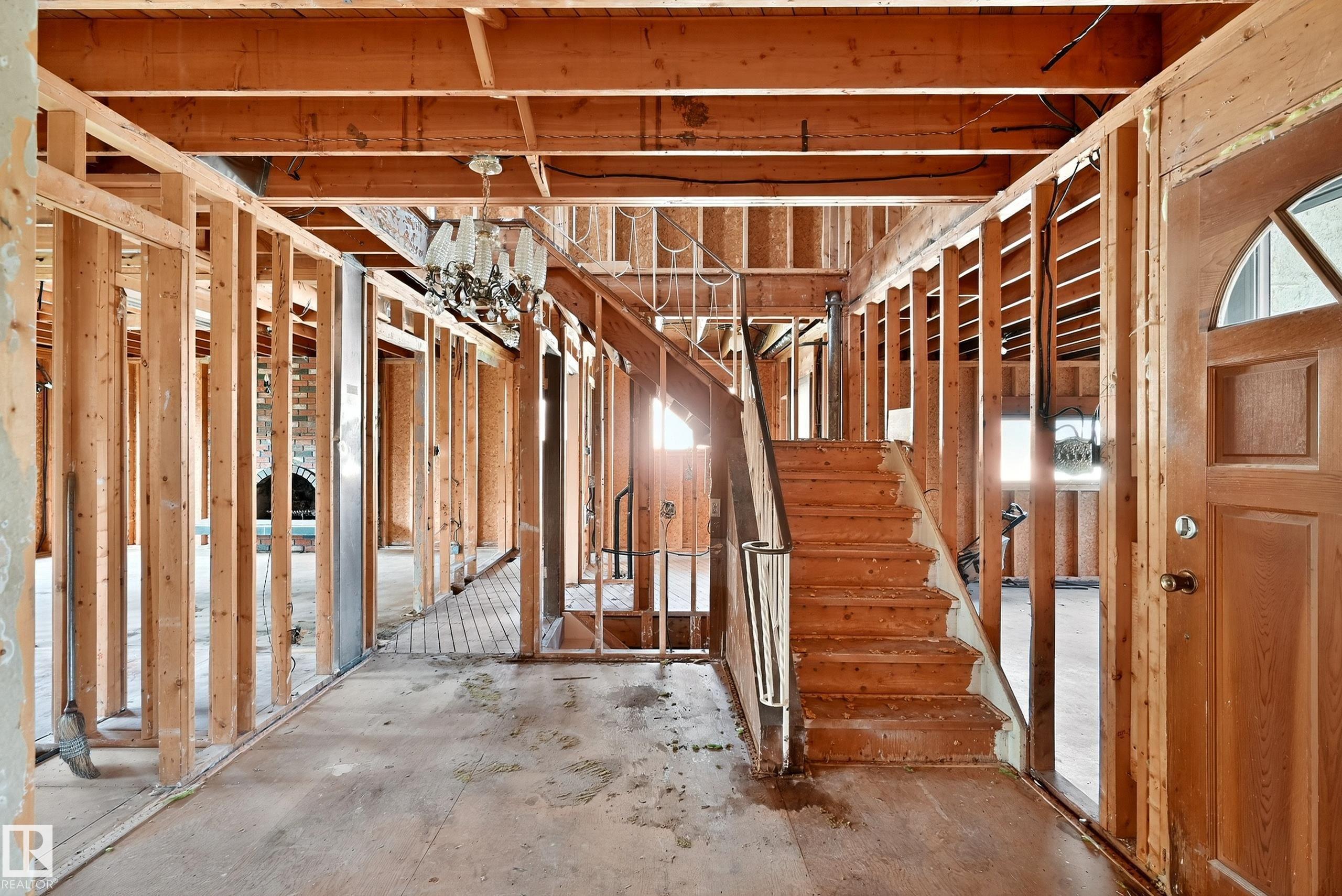 240 WESTRIDGE RD NW