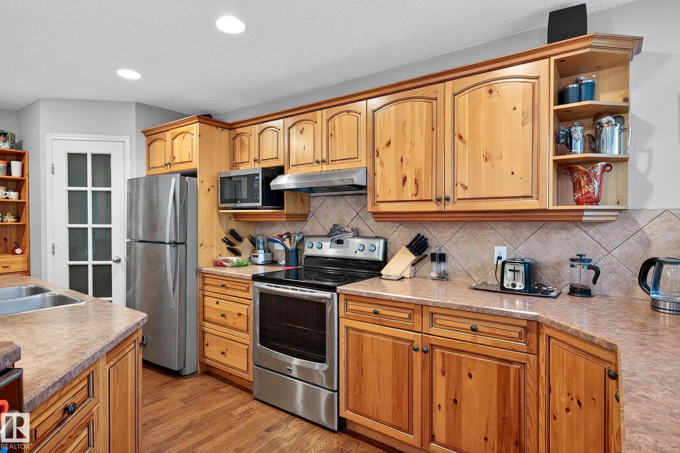 14304 92A AV NW