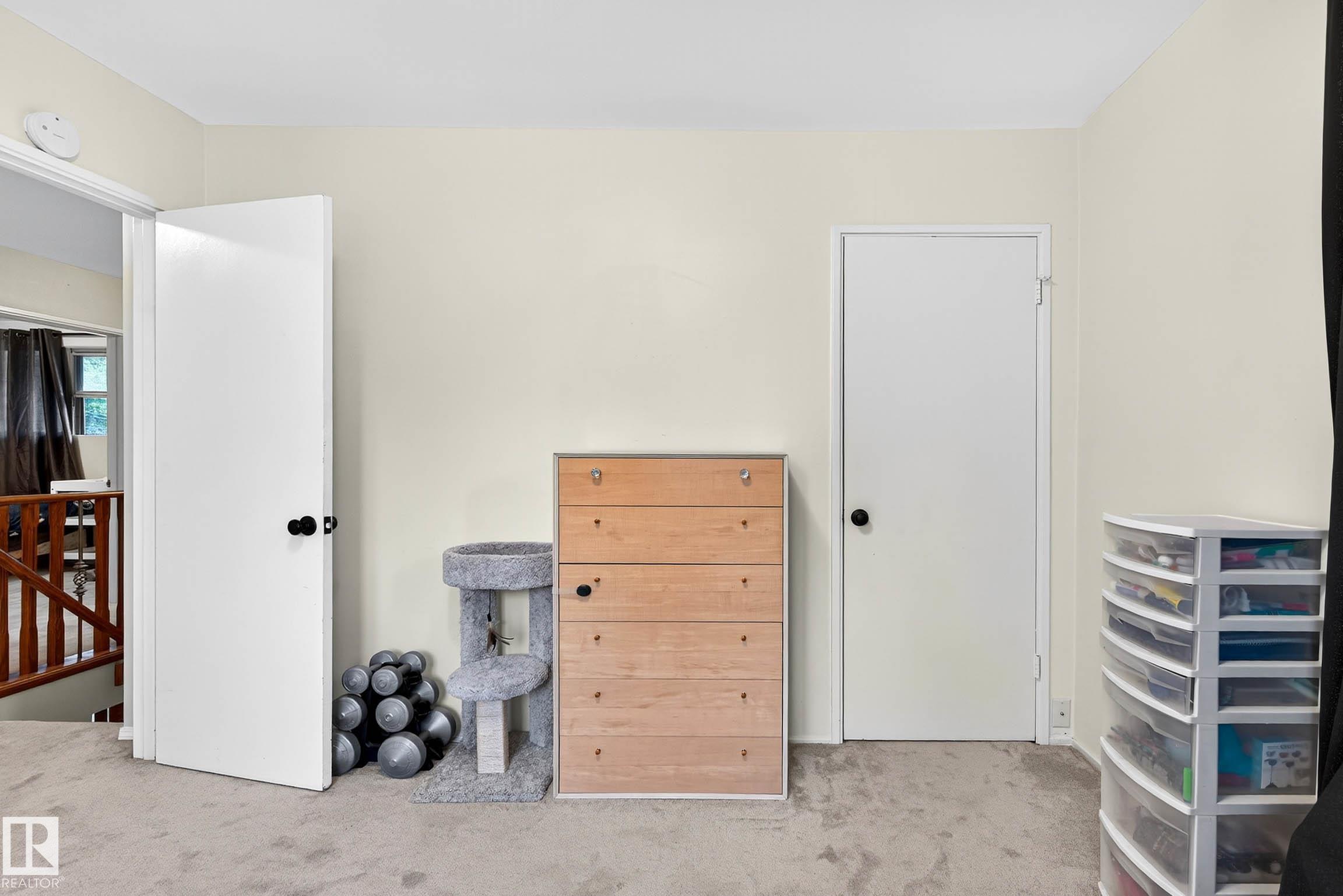 14304 92A AV NW