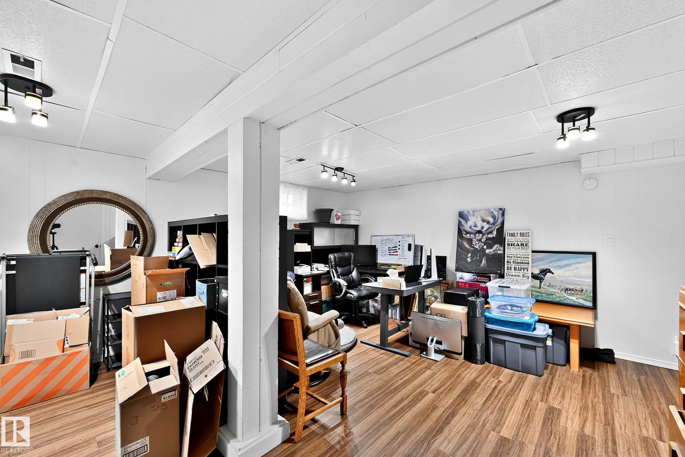 14304 92A AV NW