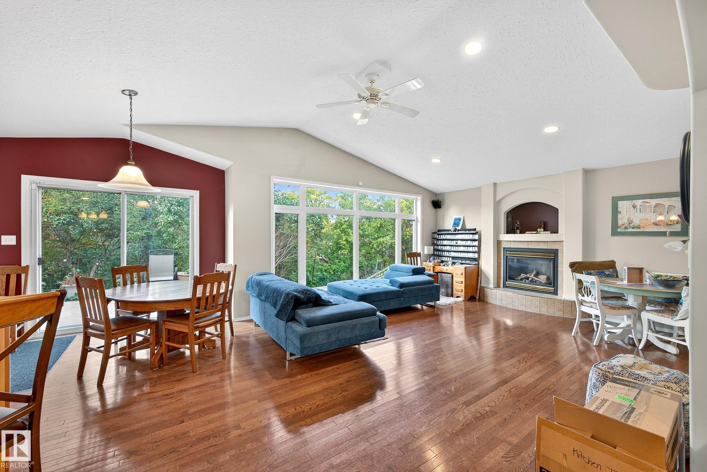 14304 92A AV NW