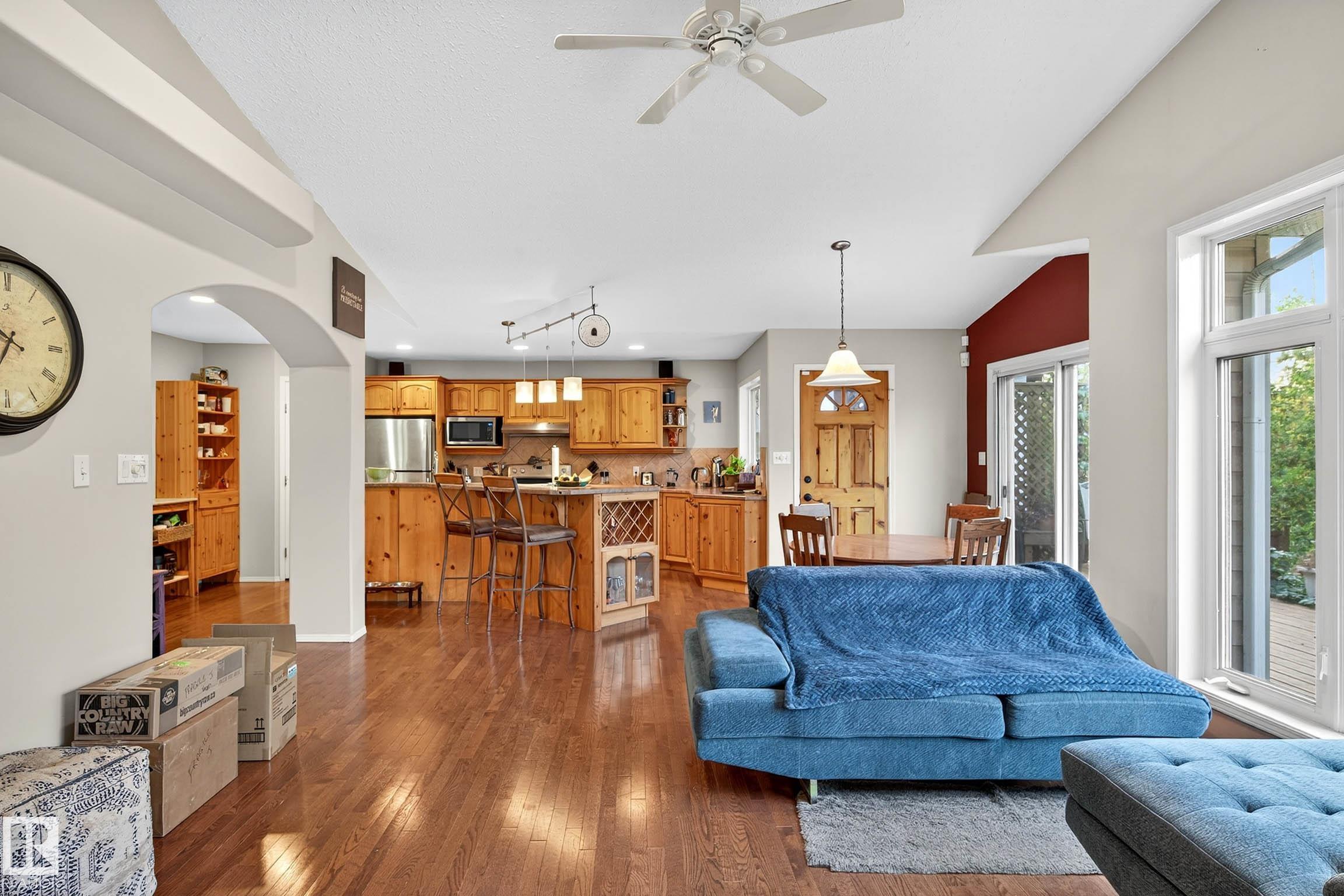 14304 92A AV NW