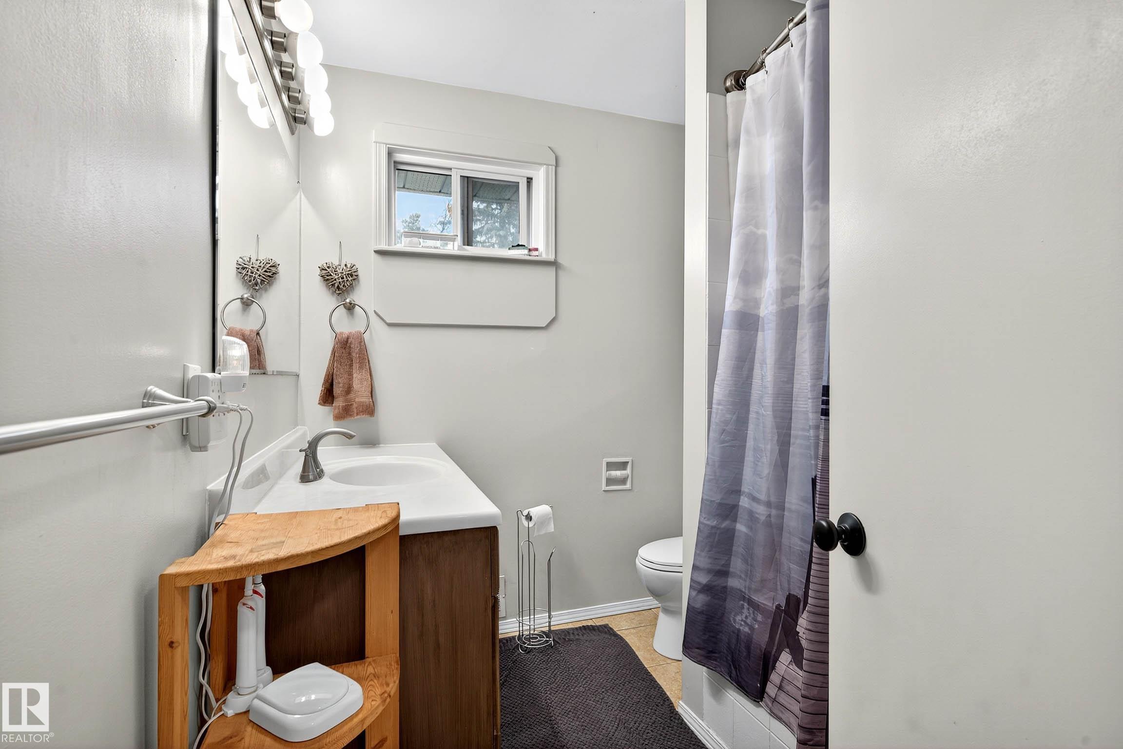 14304 92A AV NW