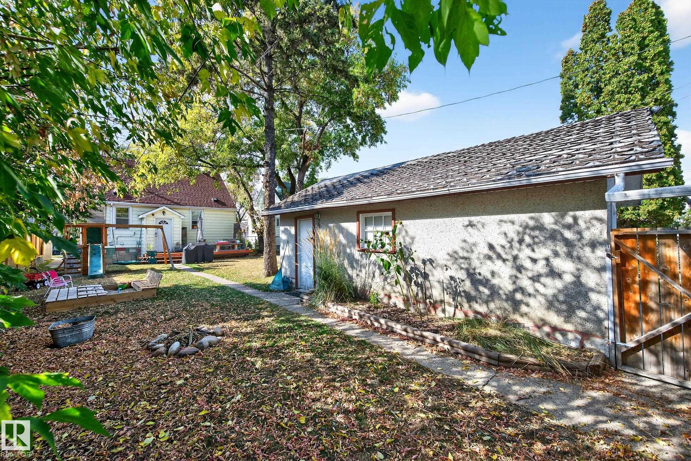12315 103 ST NW