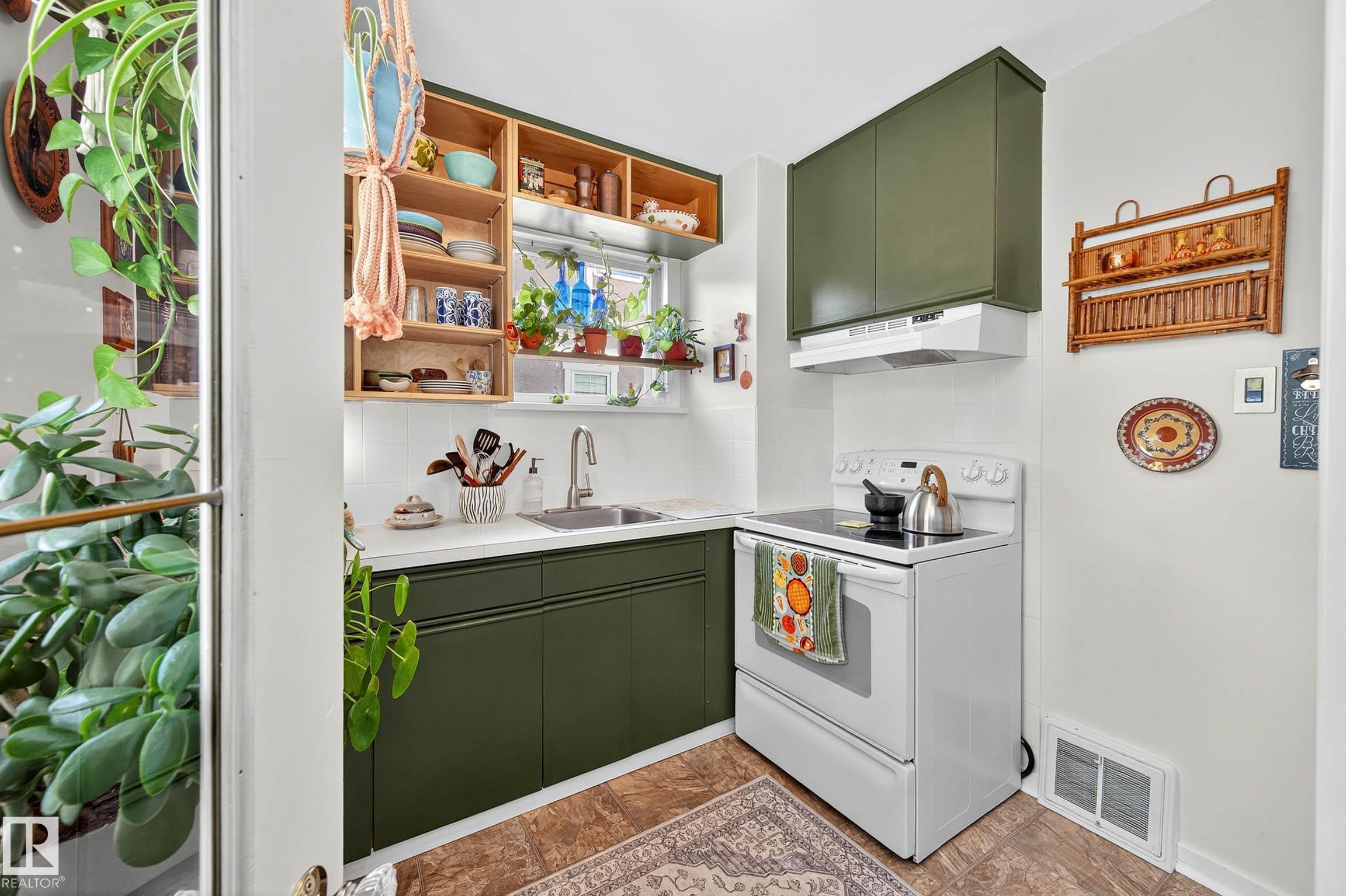 12315 103 ST NW