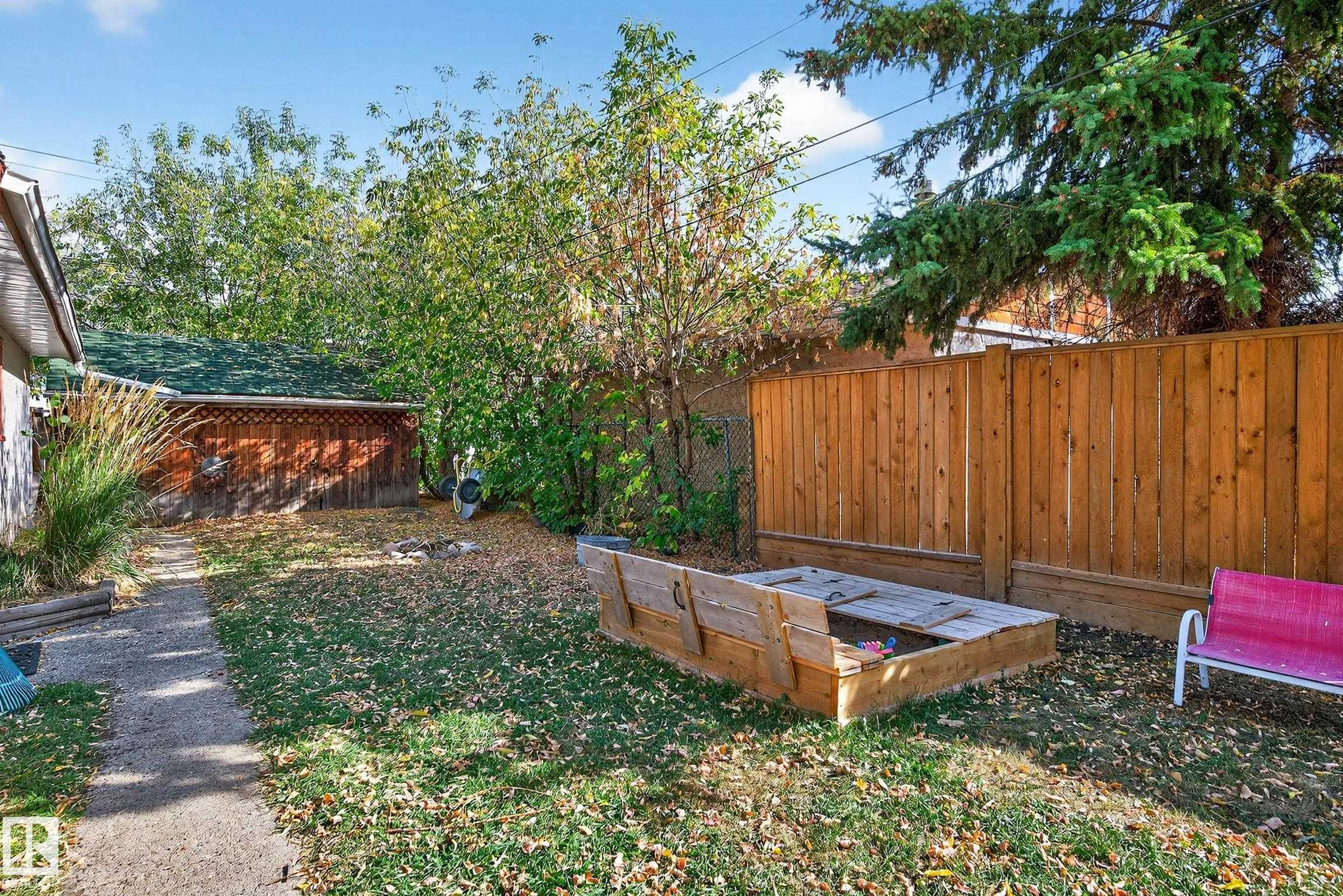 12315 103 ST NW