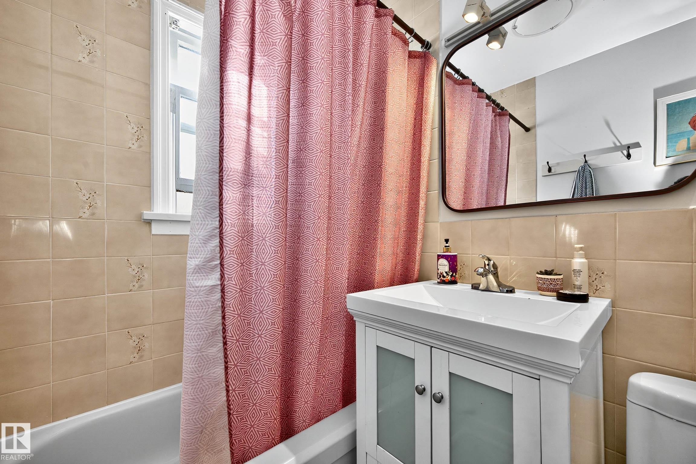 12315 103 ST NW