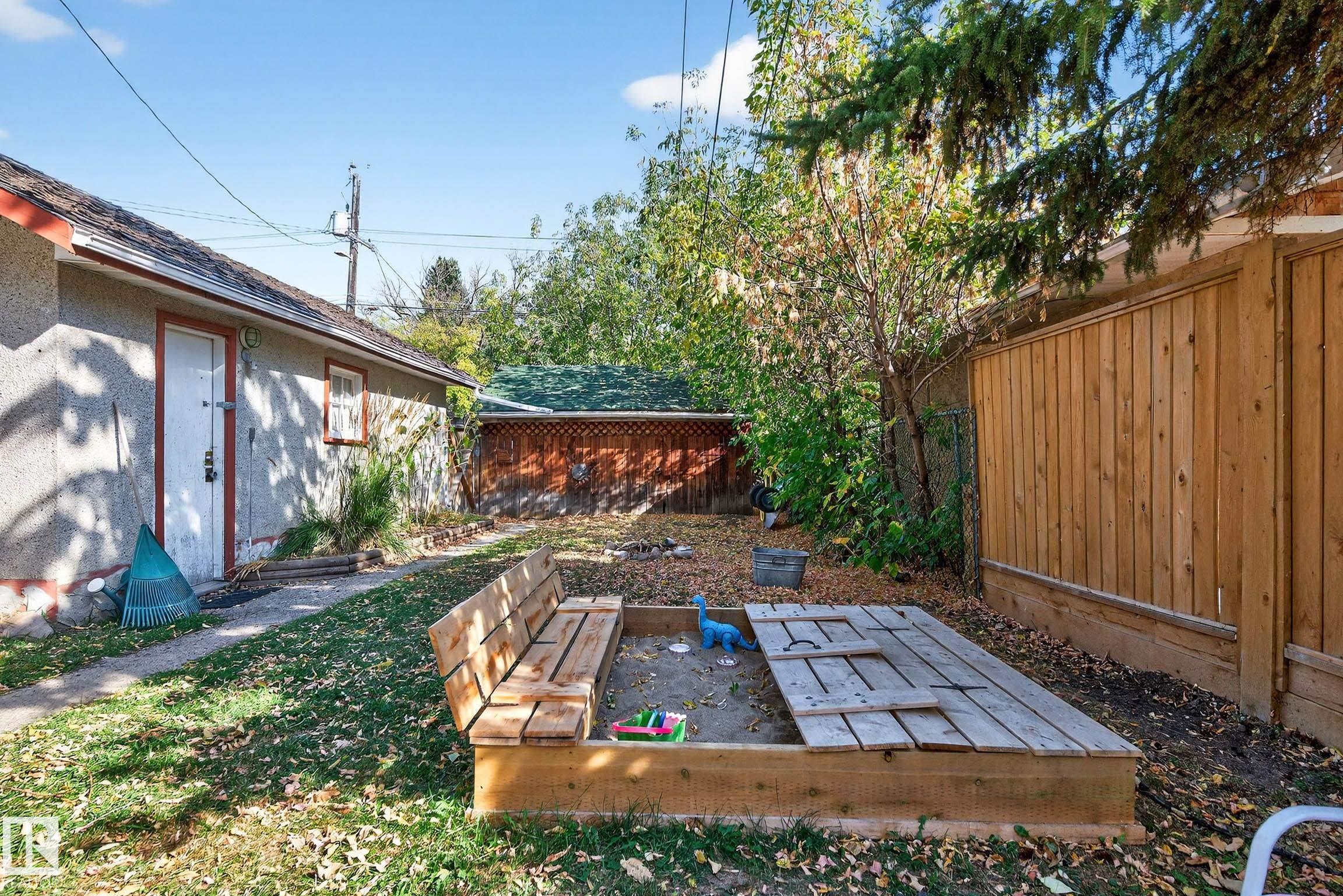 12315 103 ST NW