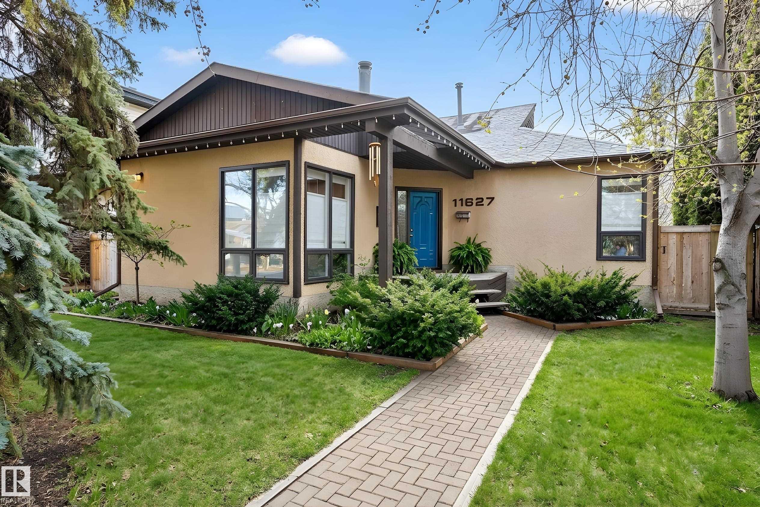 11627 76 AV NW
