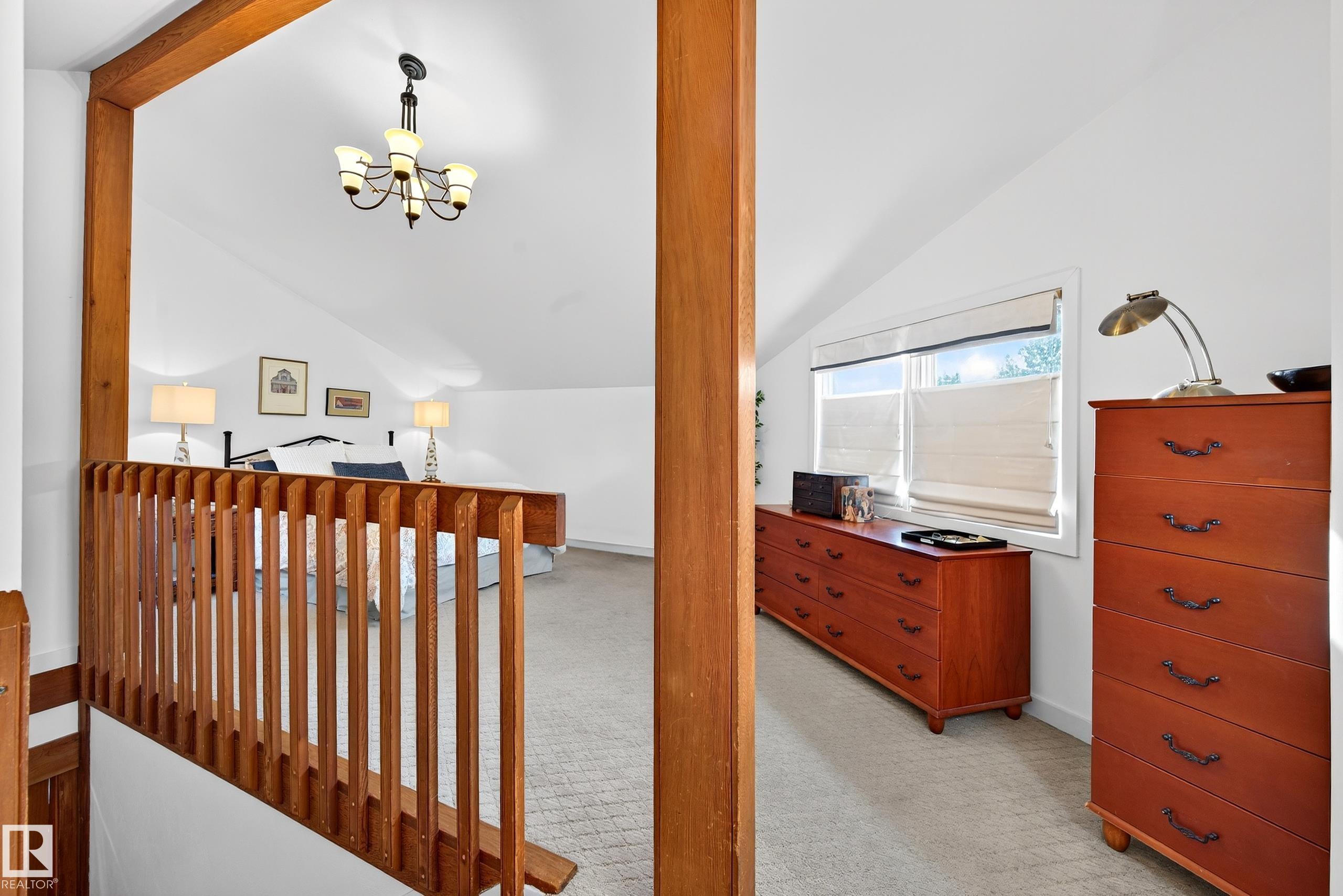 11627 76 AV NW