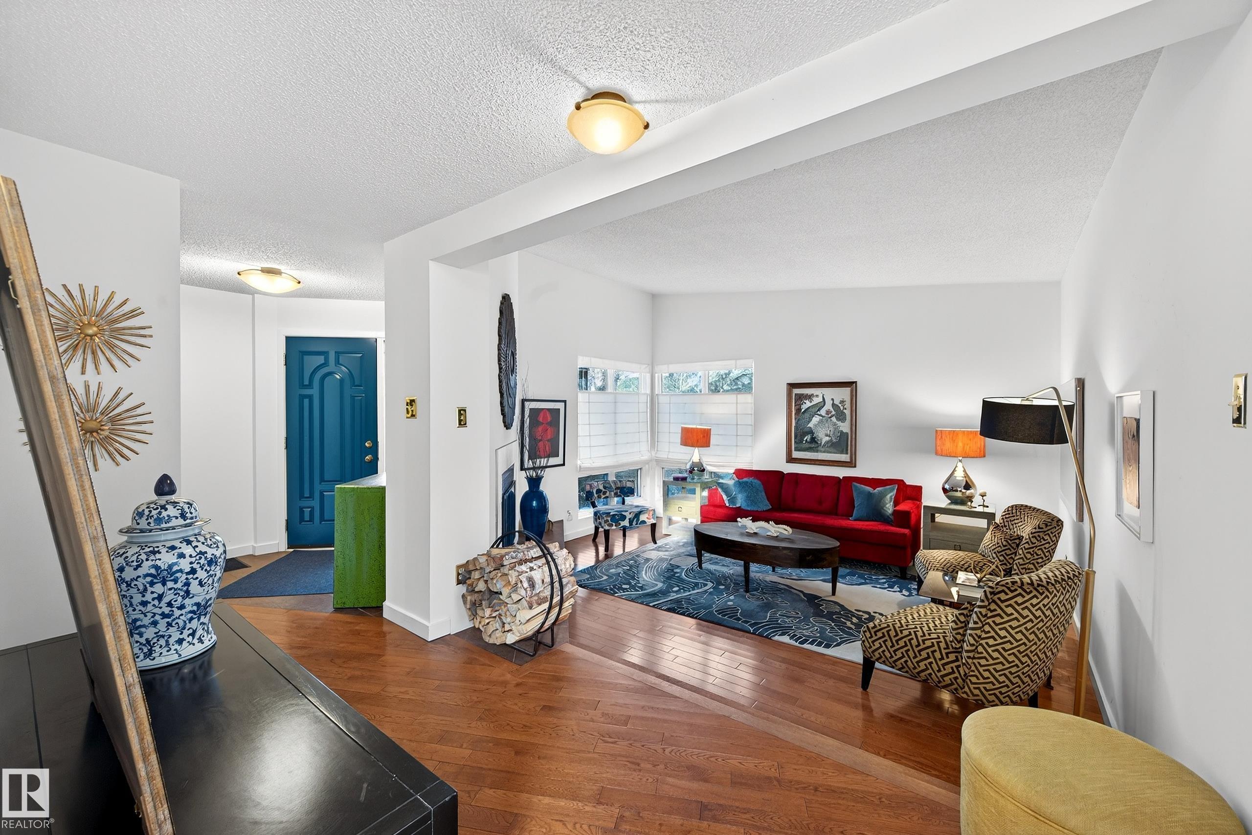 11627 76 AV NW