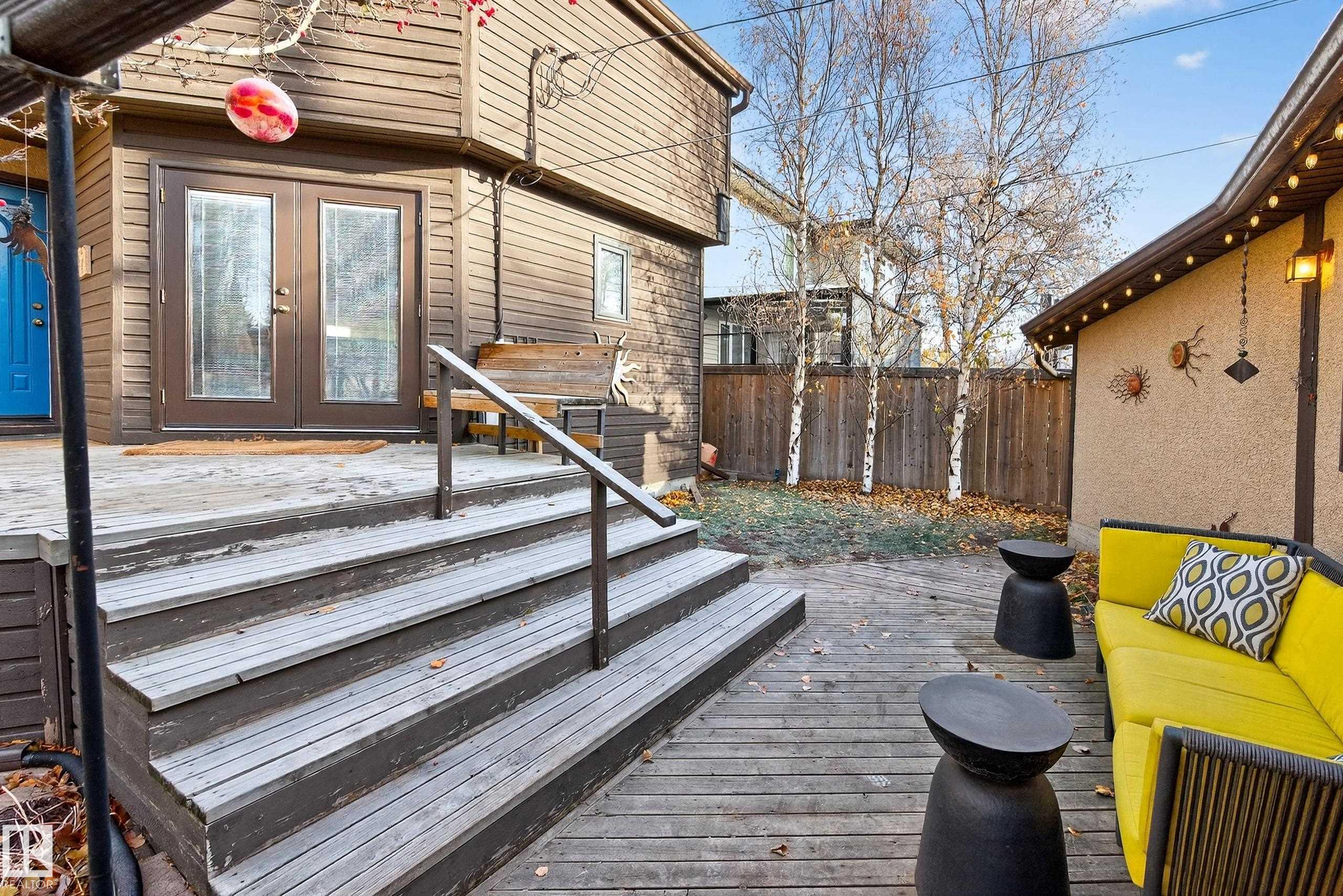 11627 76 AV NW