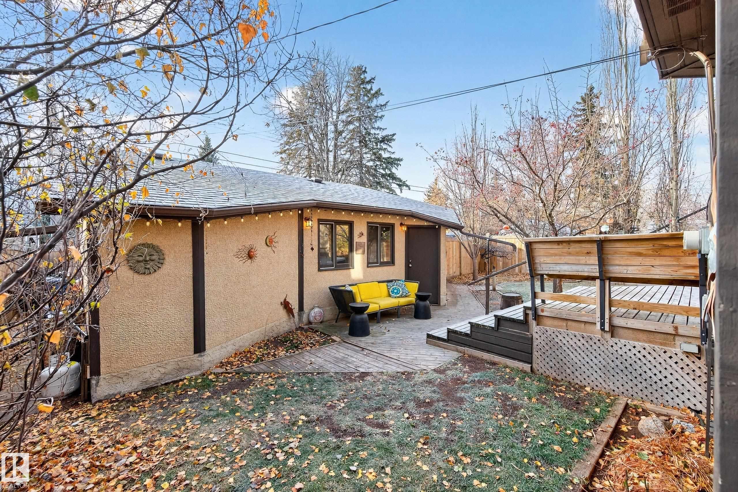 11627 76 AV NW