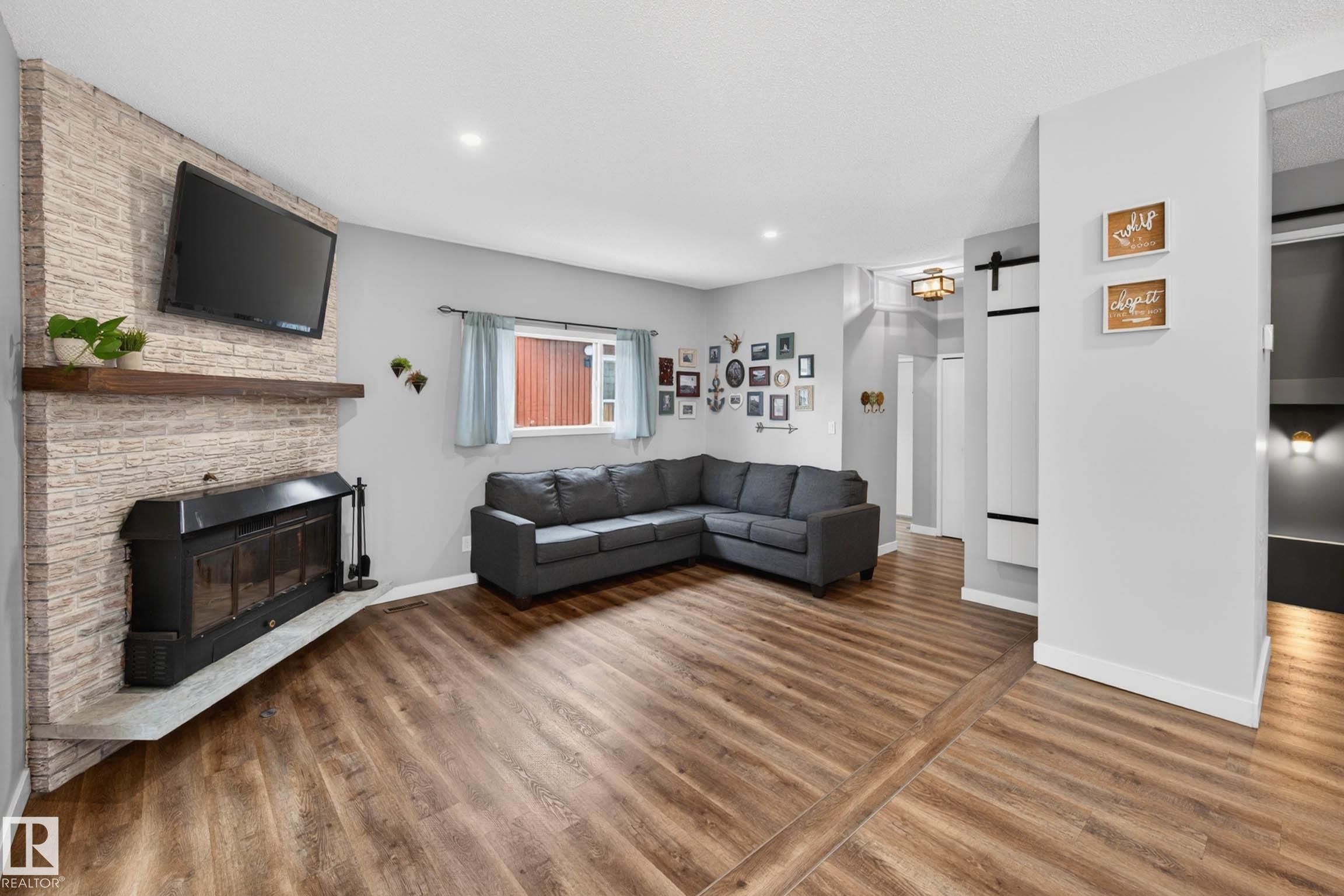 6118 37A AV NW