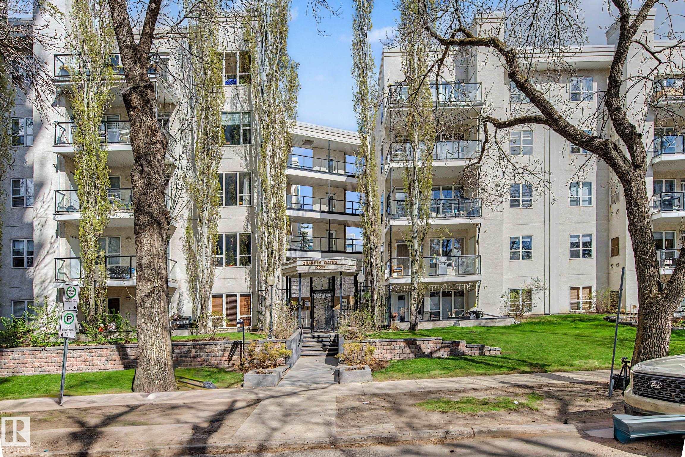#334 10023 110 ST NW