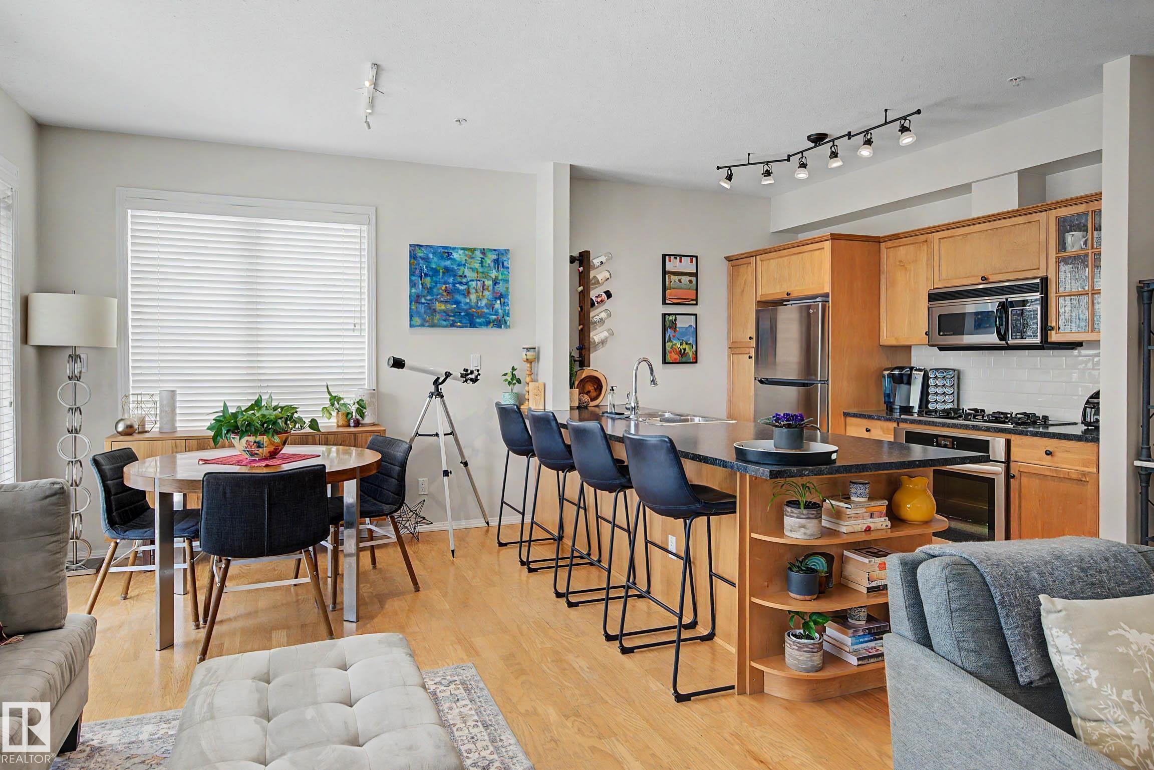 #334 10023 110 ST NW
