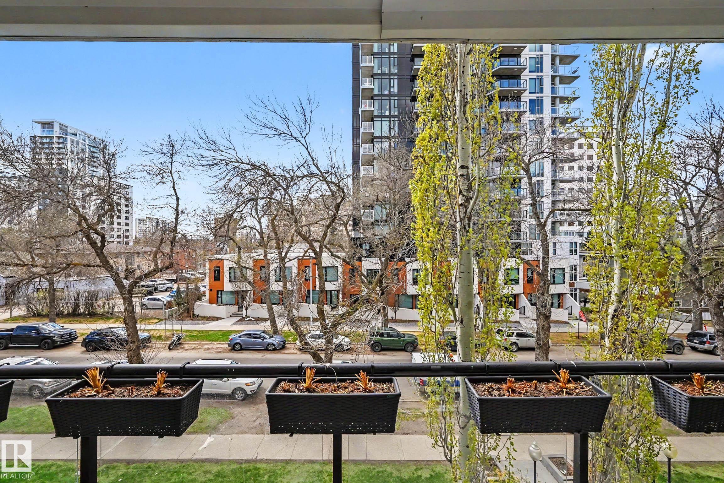 #334 10023 110 ST NW