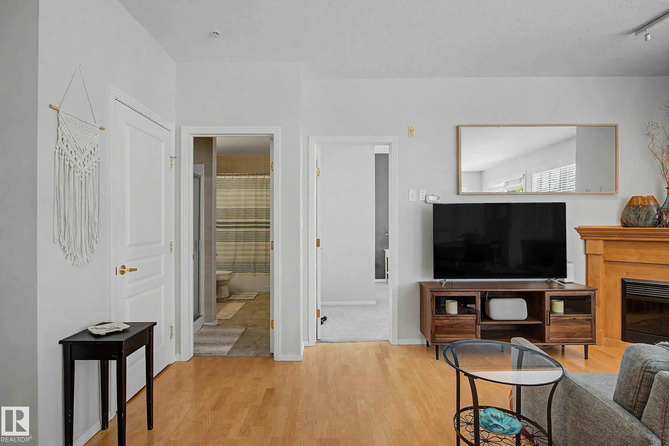 #334 10023 110 ST NW