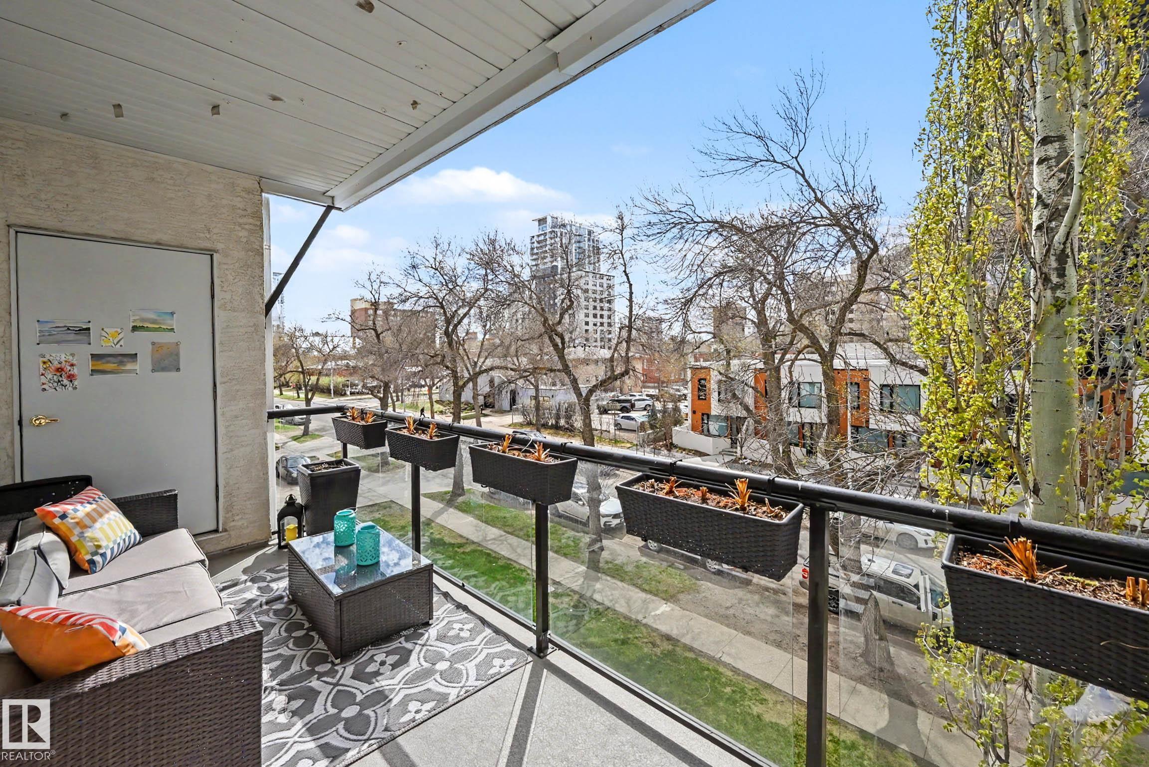 #334 10023 110 ST NW