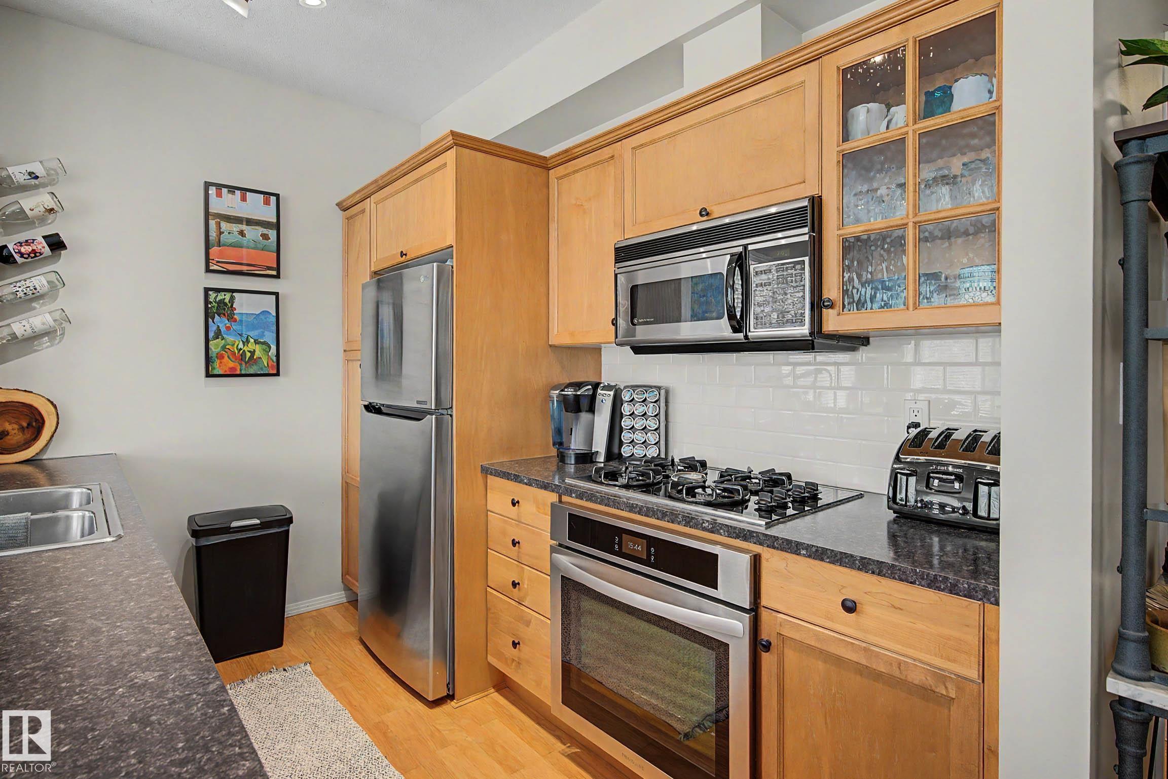 #334 10023 110 ST NW
