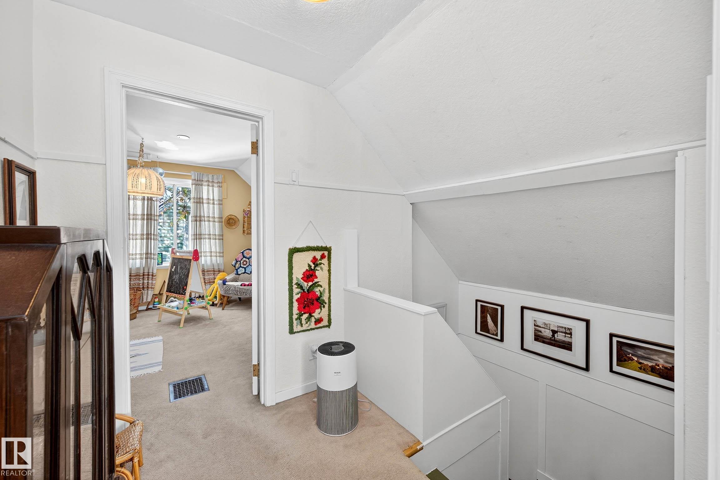 12315 103 ST NW