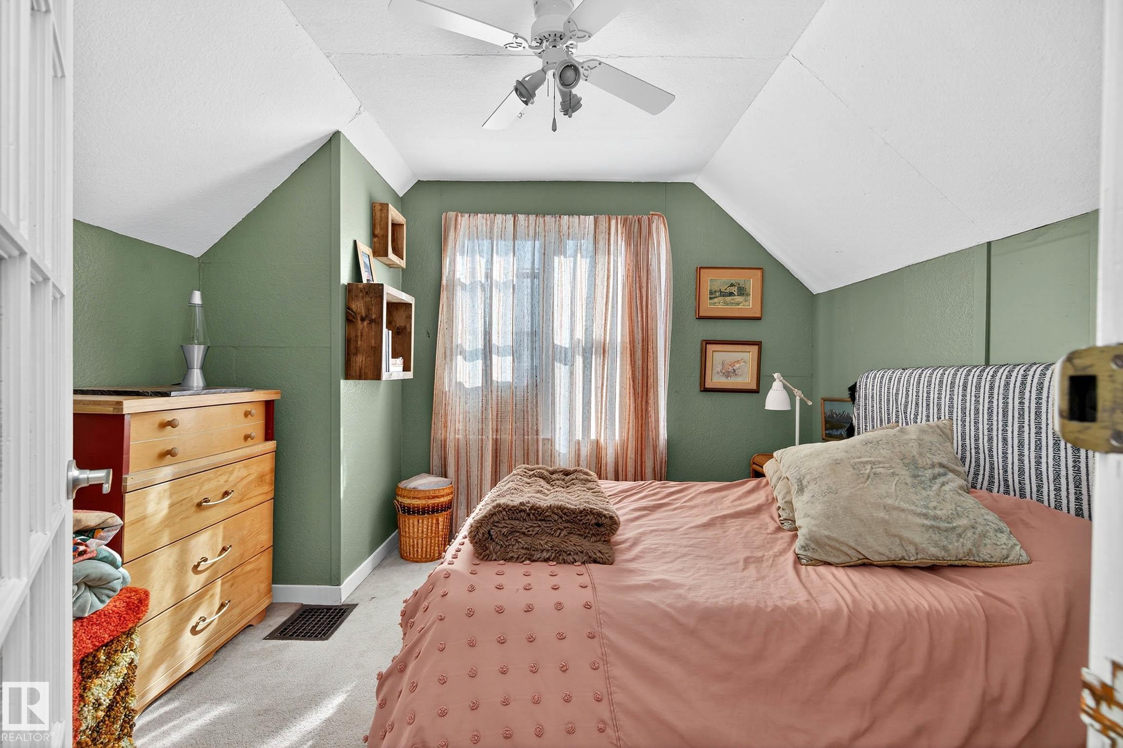12315 103 ST NW