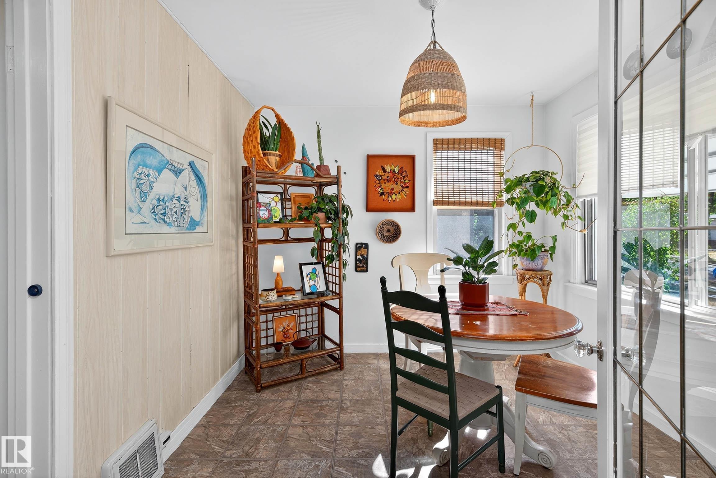 12315 103 ST NW