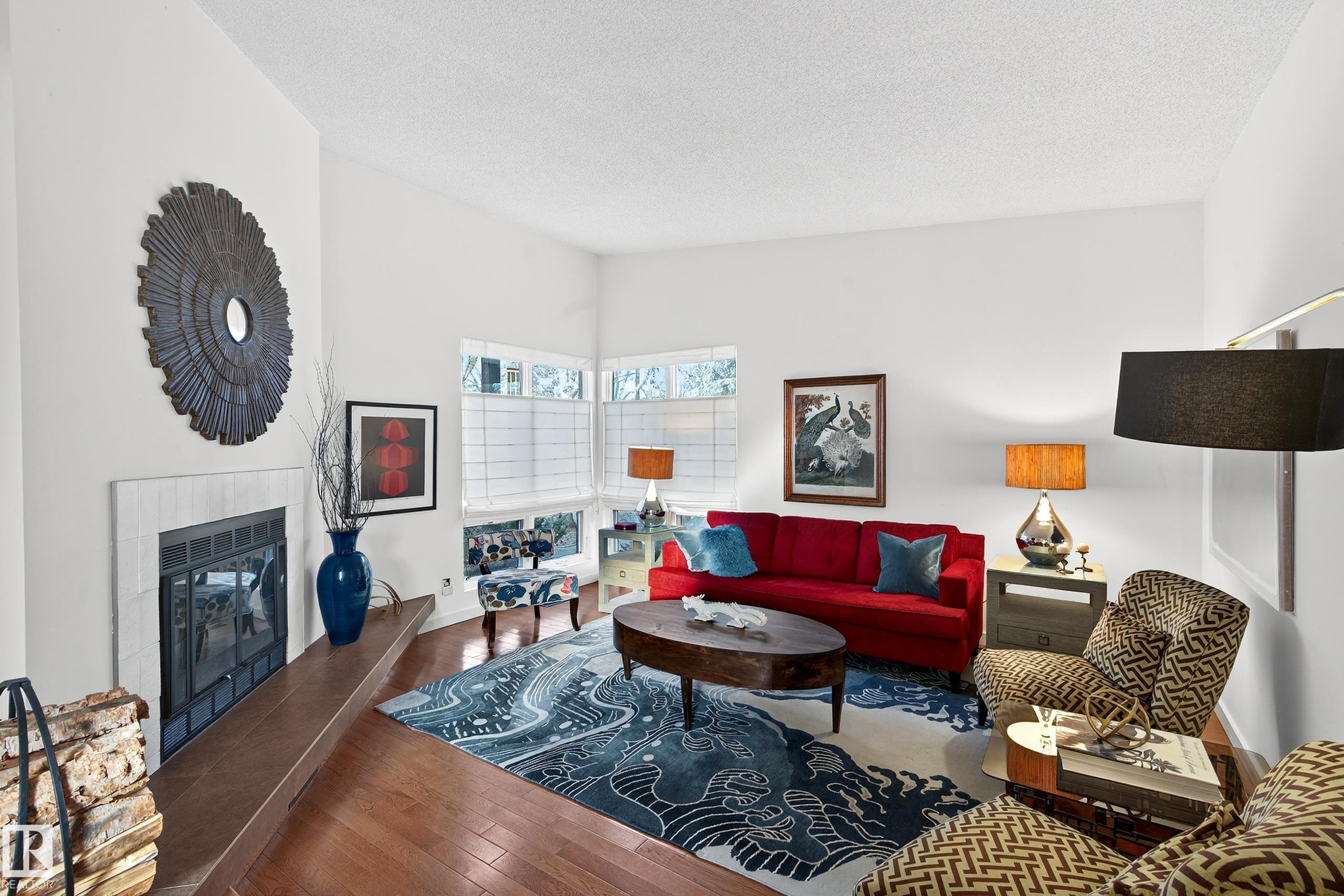 11627 76 AV NW