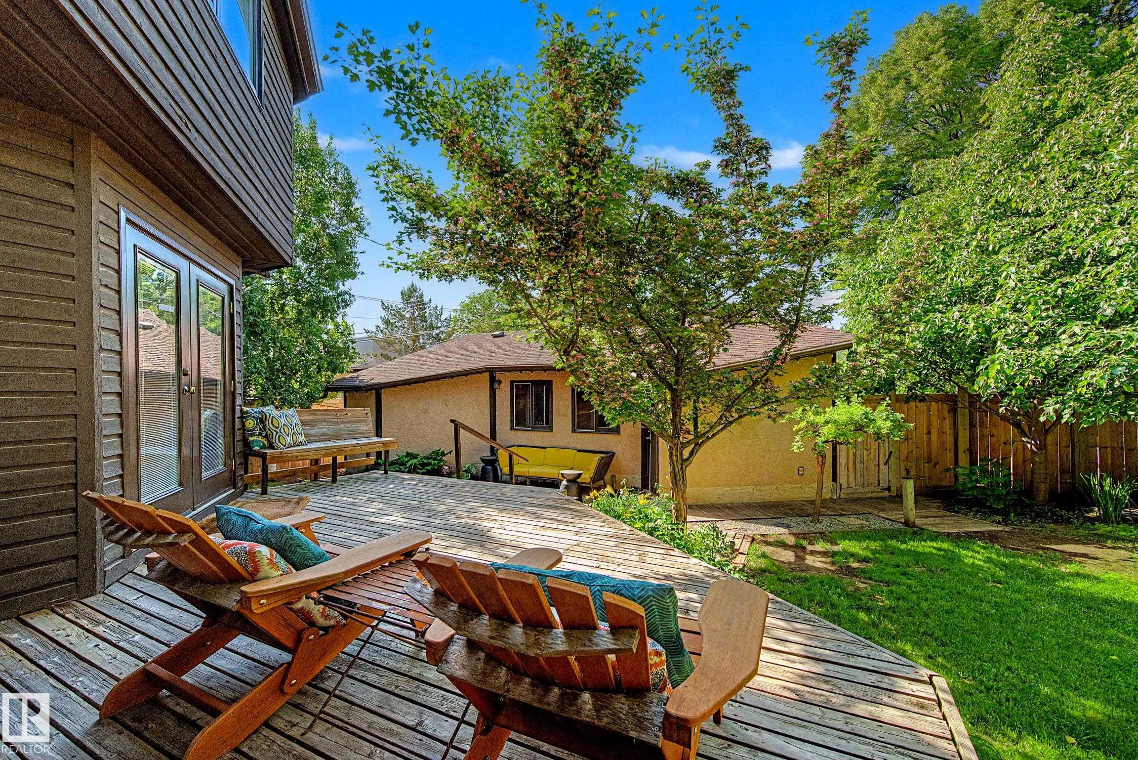 11627 76 AV NW