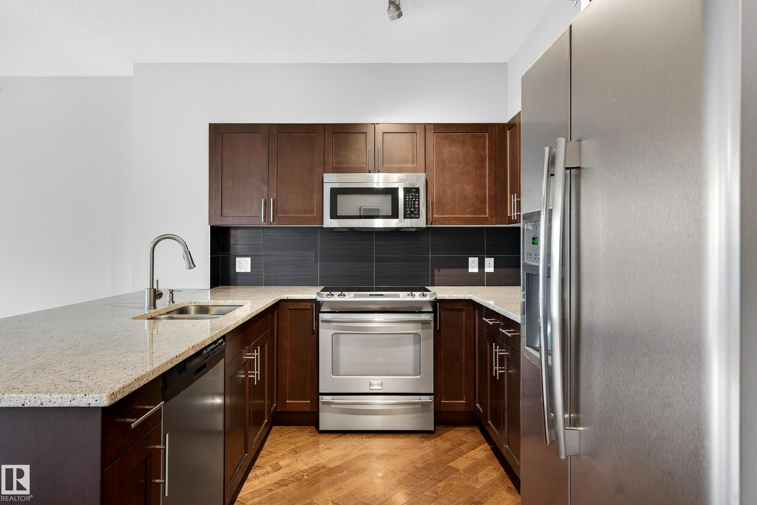 #3002 10152 104 ST NW