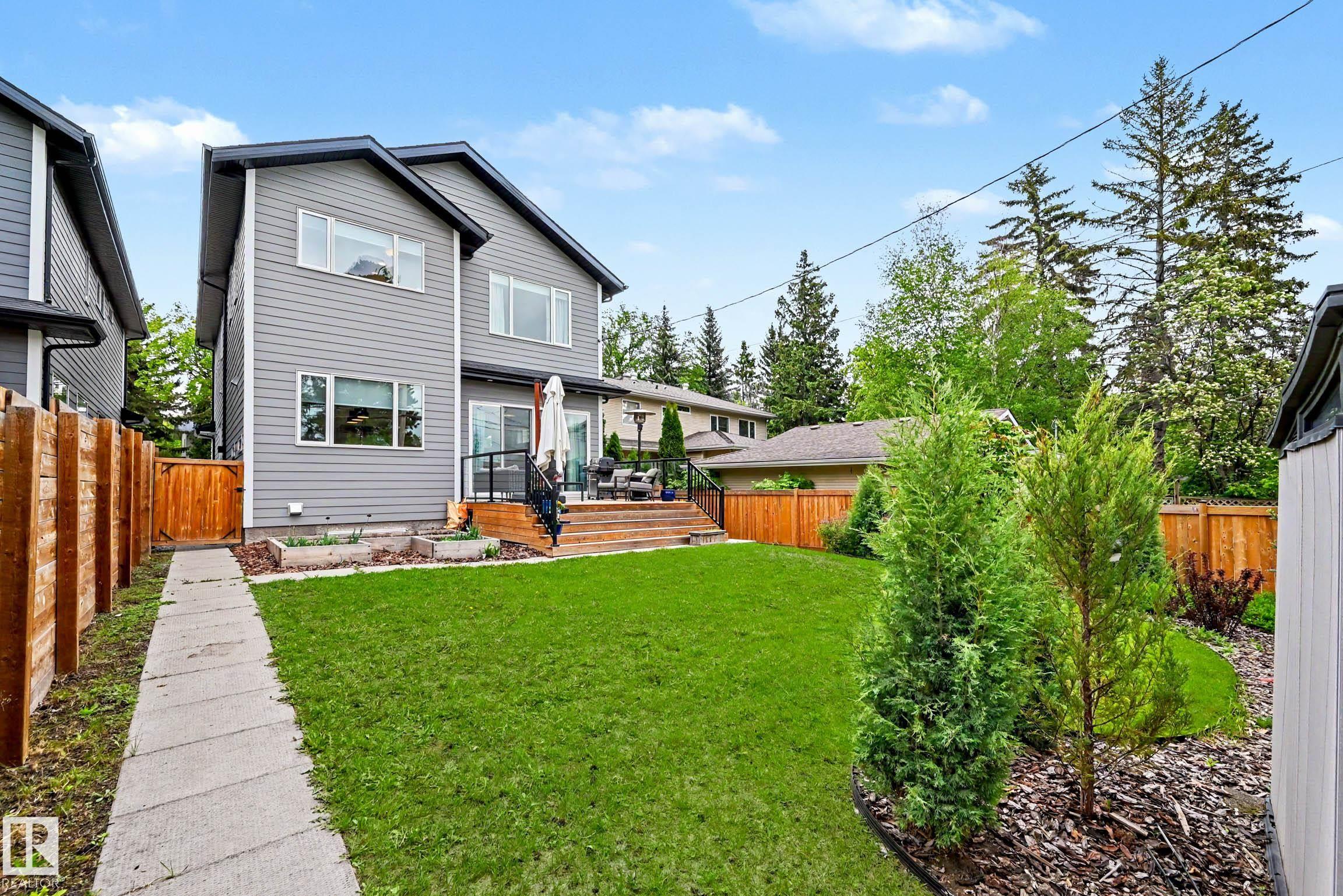 11743 83 AV NW