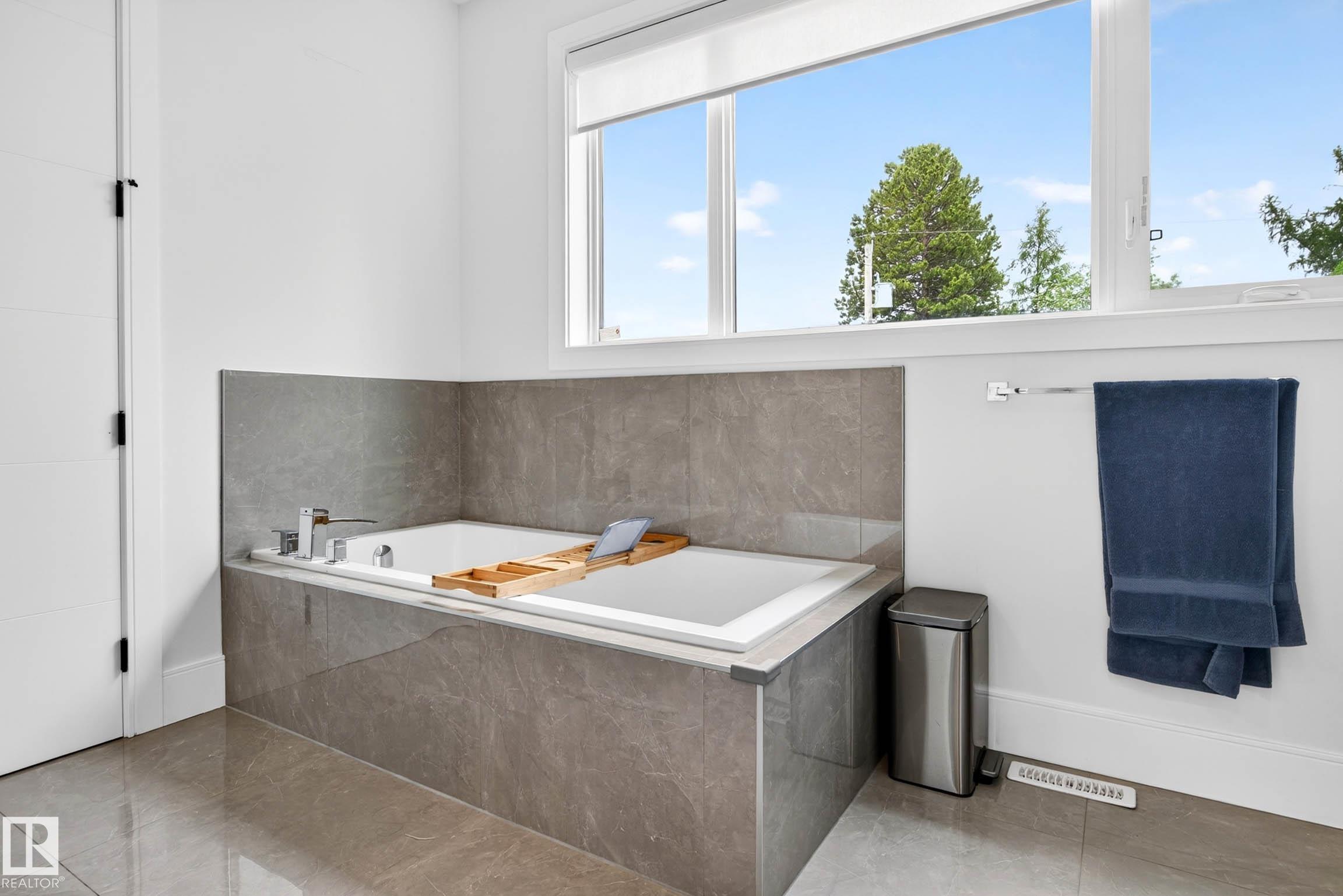 11743 83 AV NW