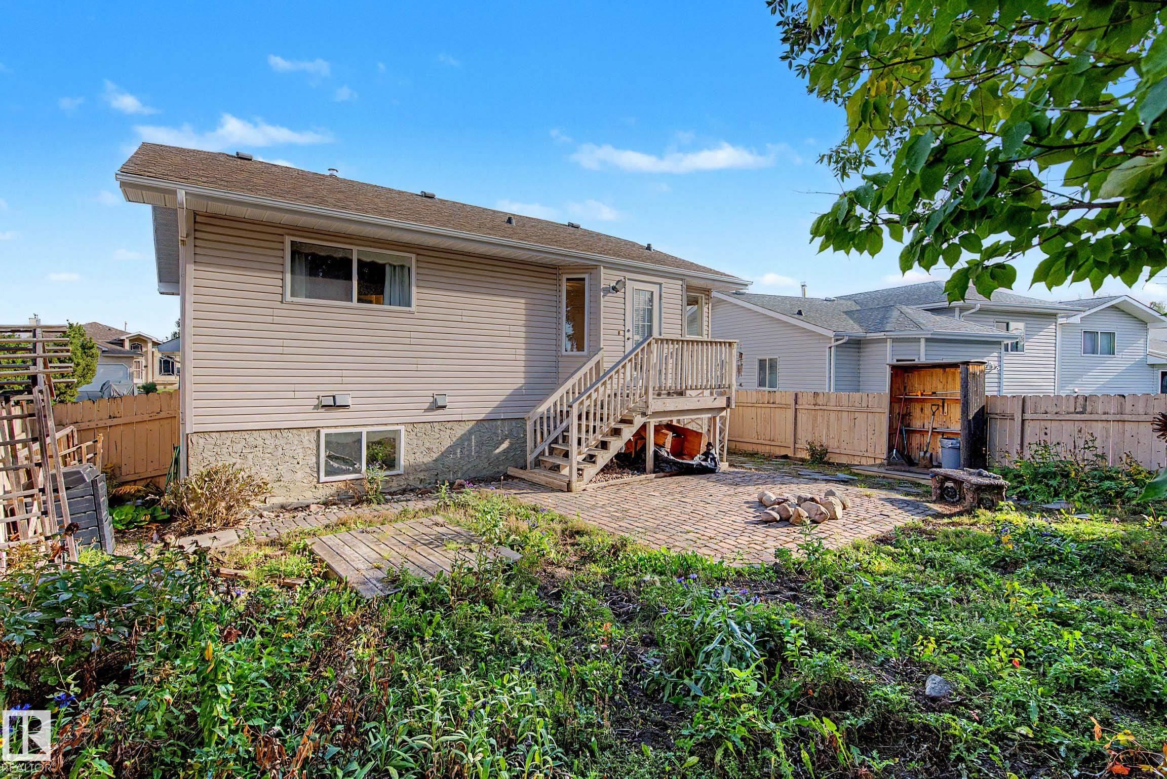 18411 77 AV NW
