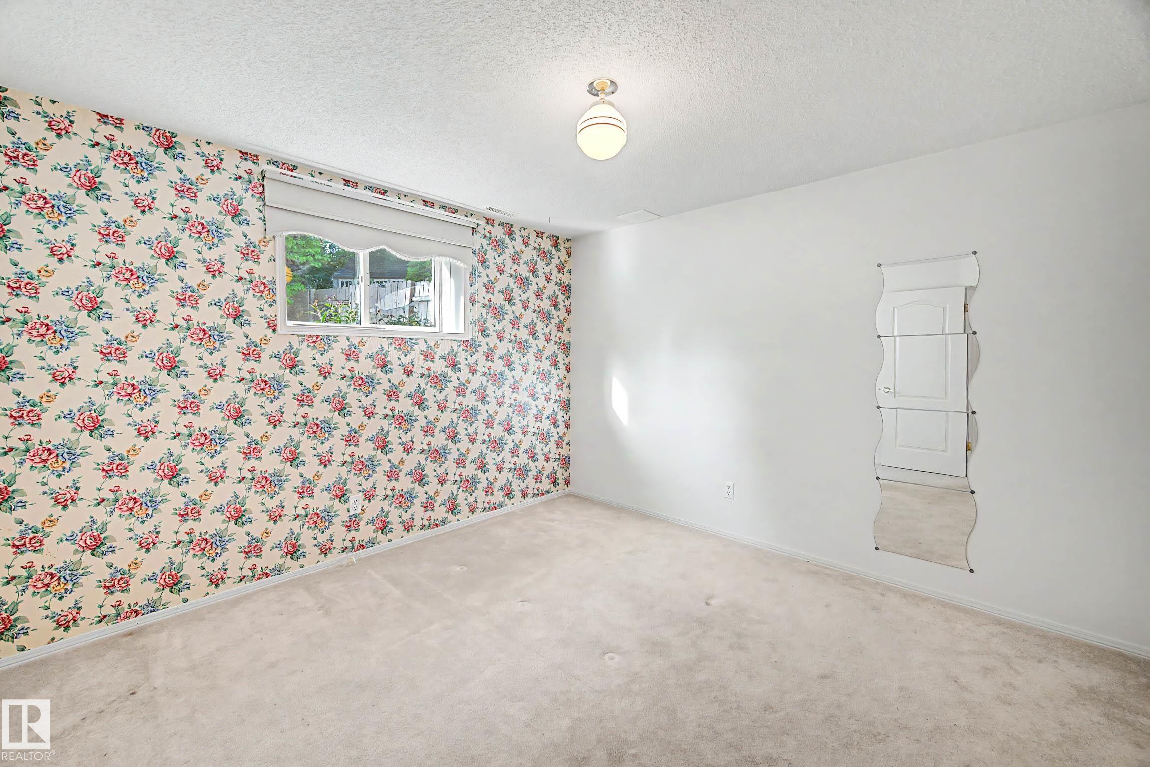 18411 77 AV NW