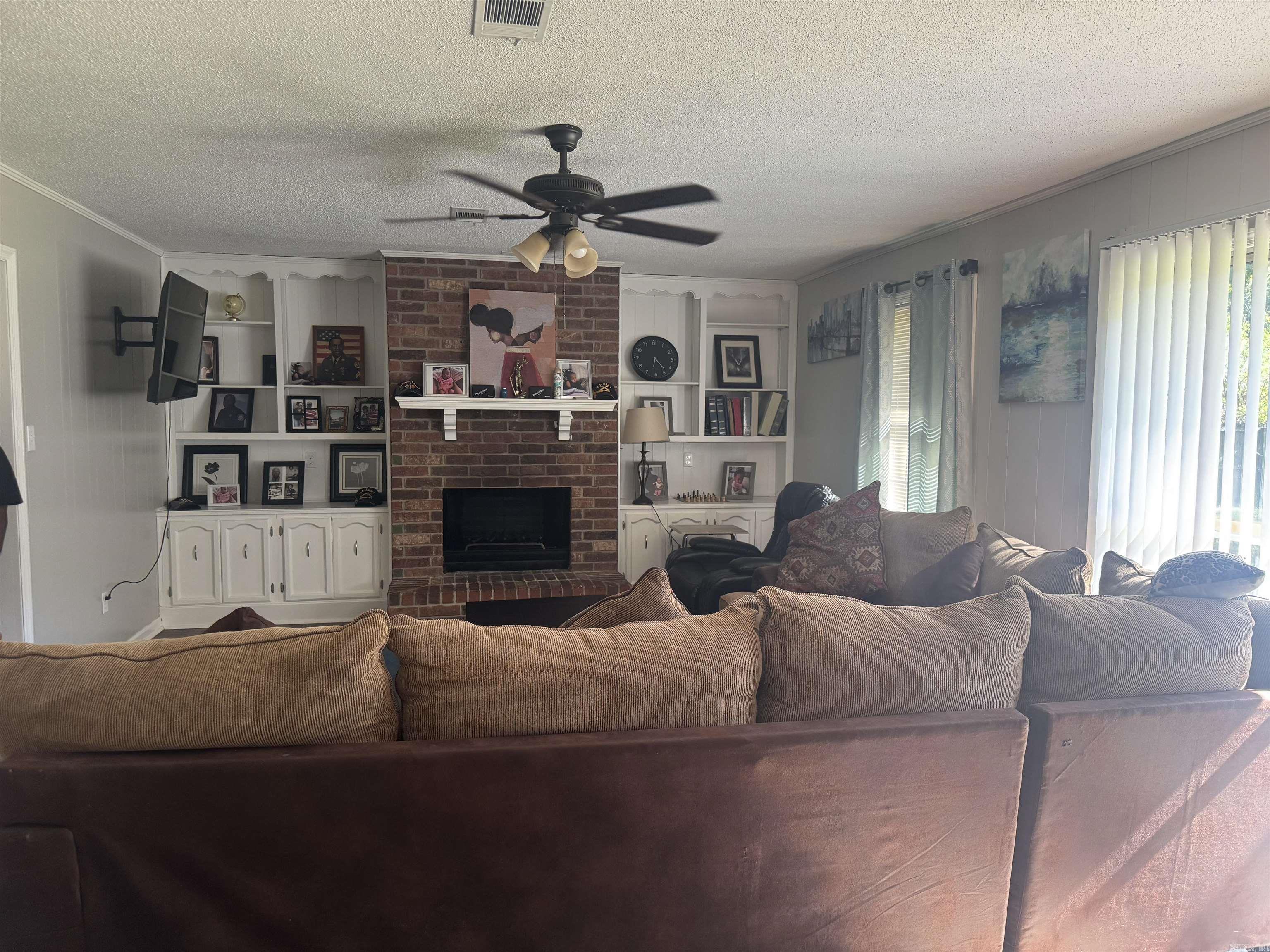 6711 Woodfield Road