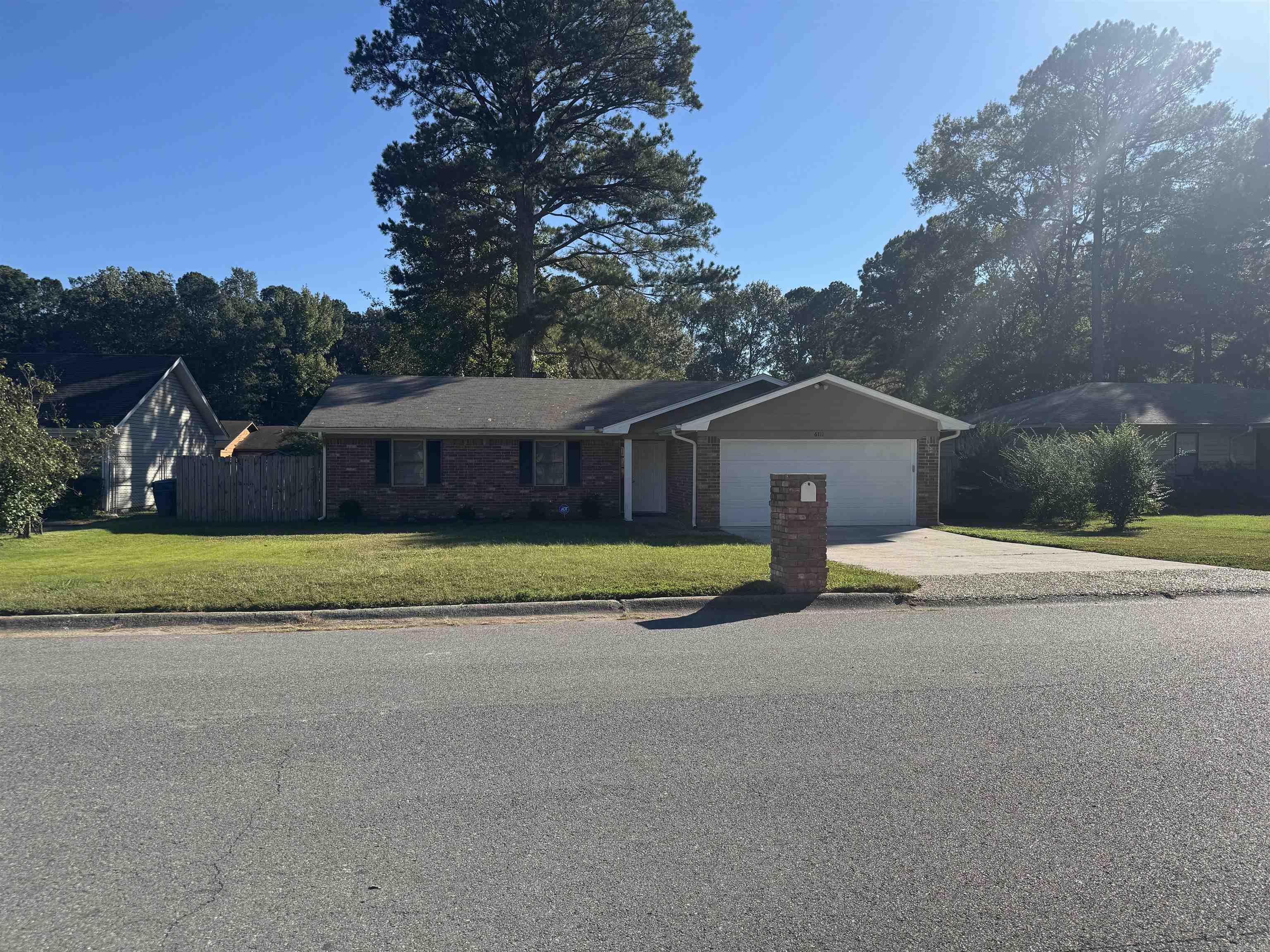 6711 Woodfield Road