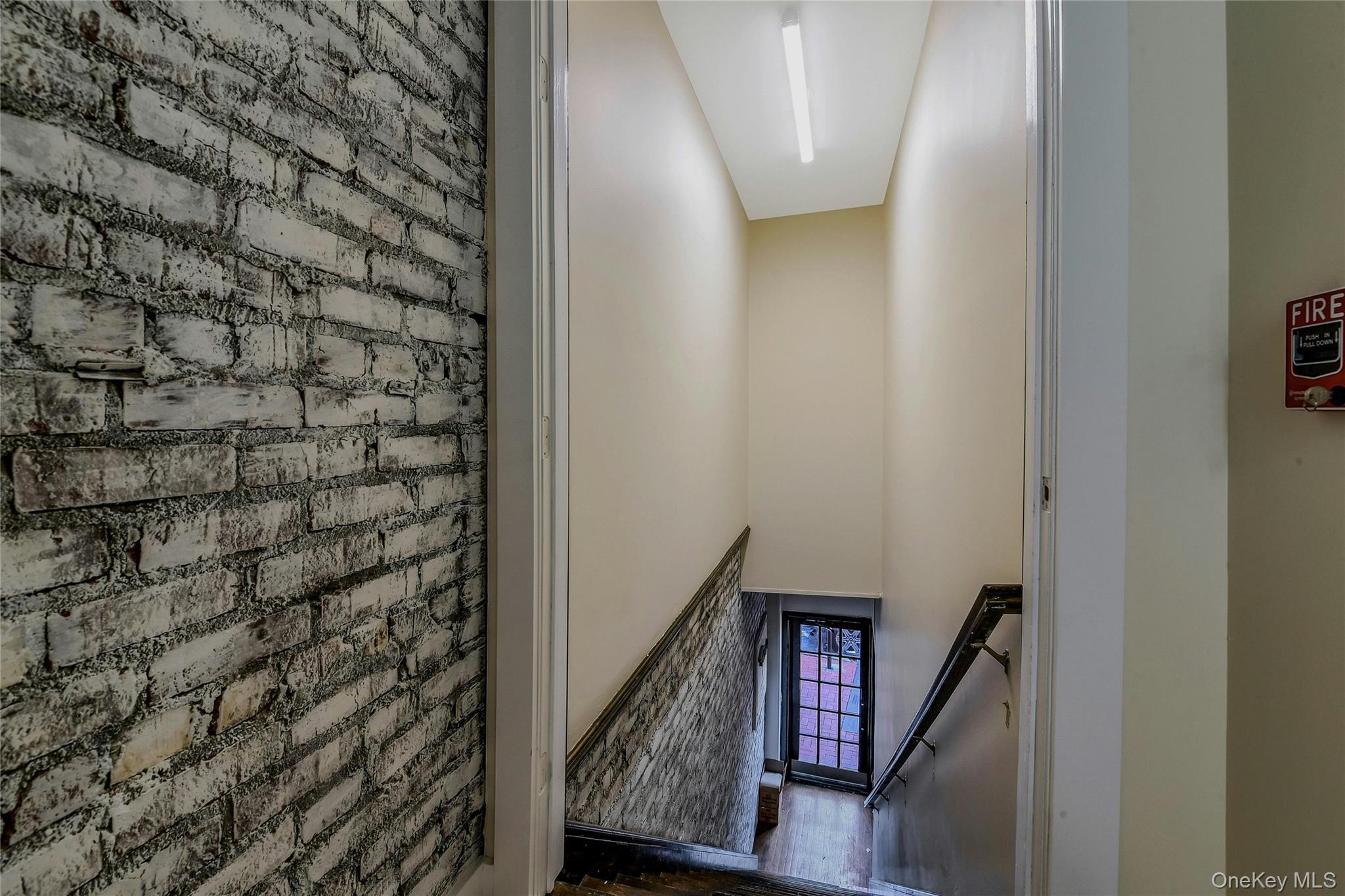 400 A New York Avenue Unit: 2