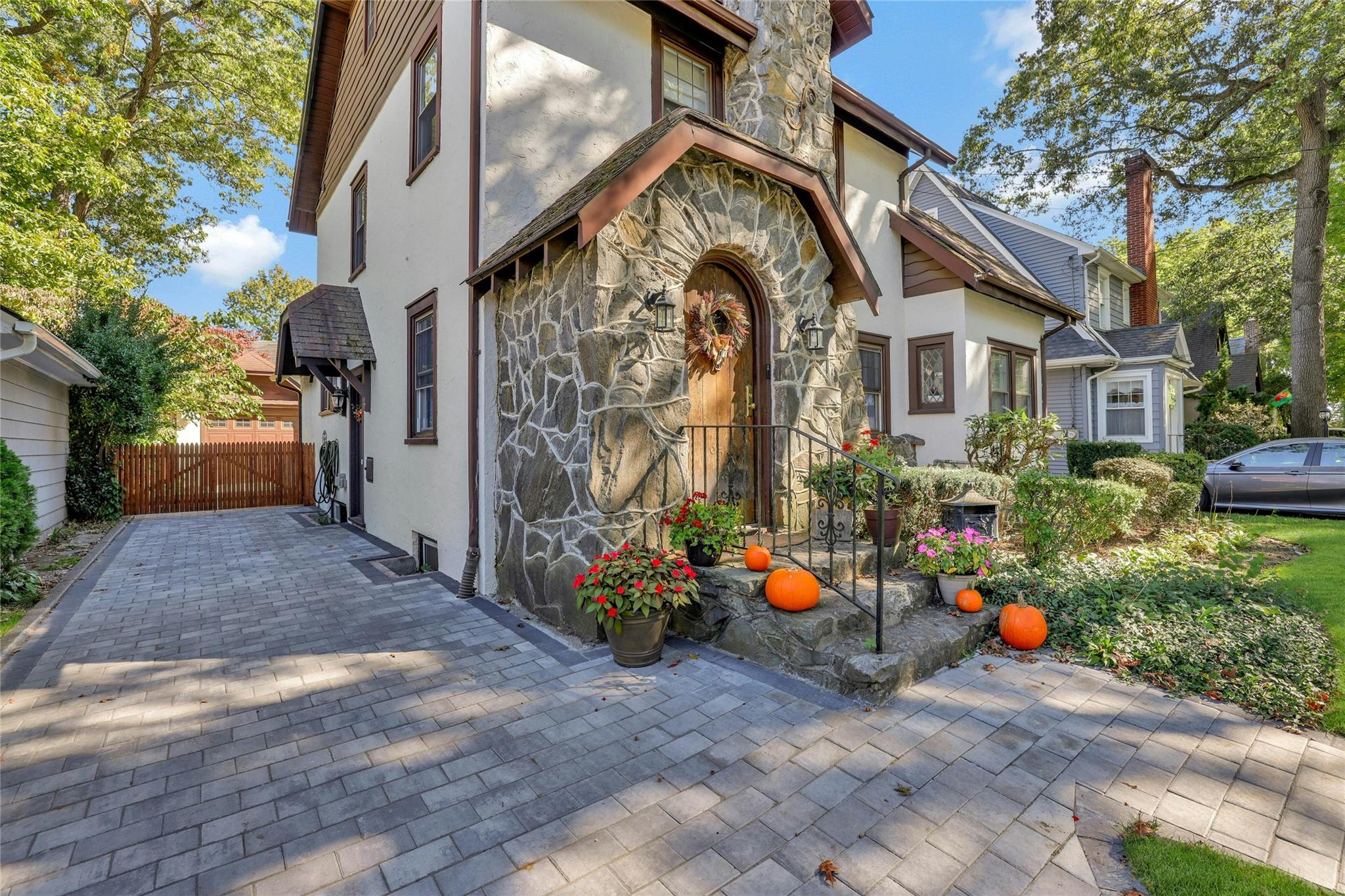 65 Larch Avenue