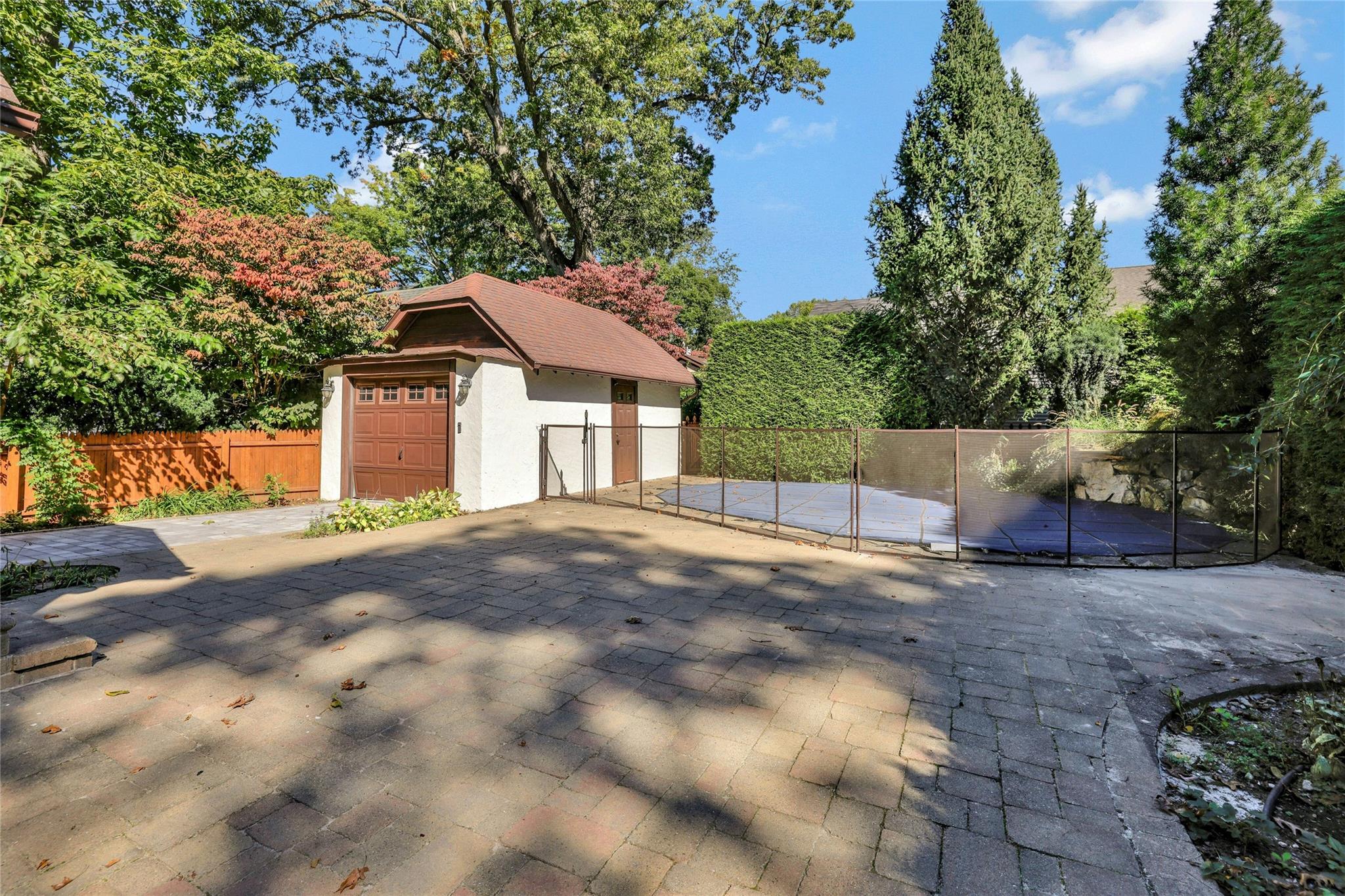 65 Larch Avenue