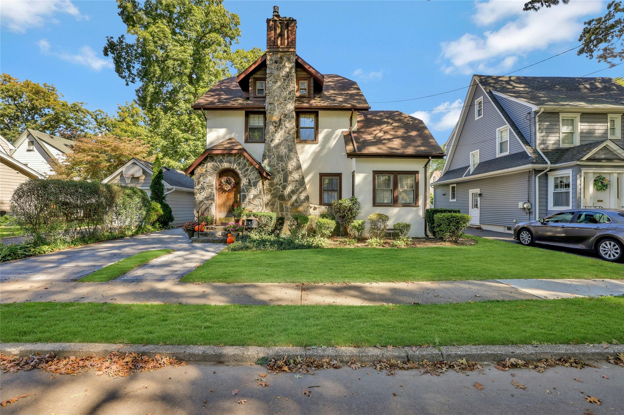 65 Larch Avenue