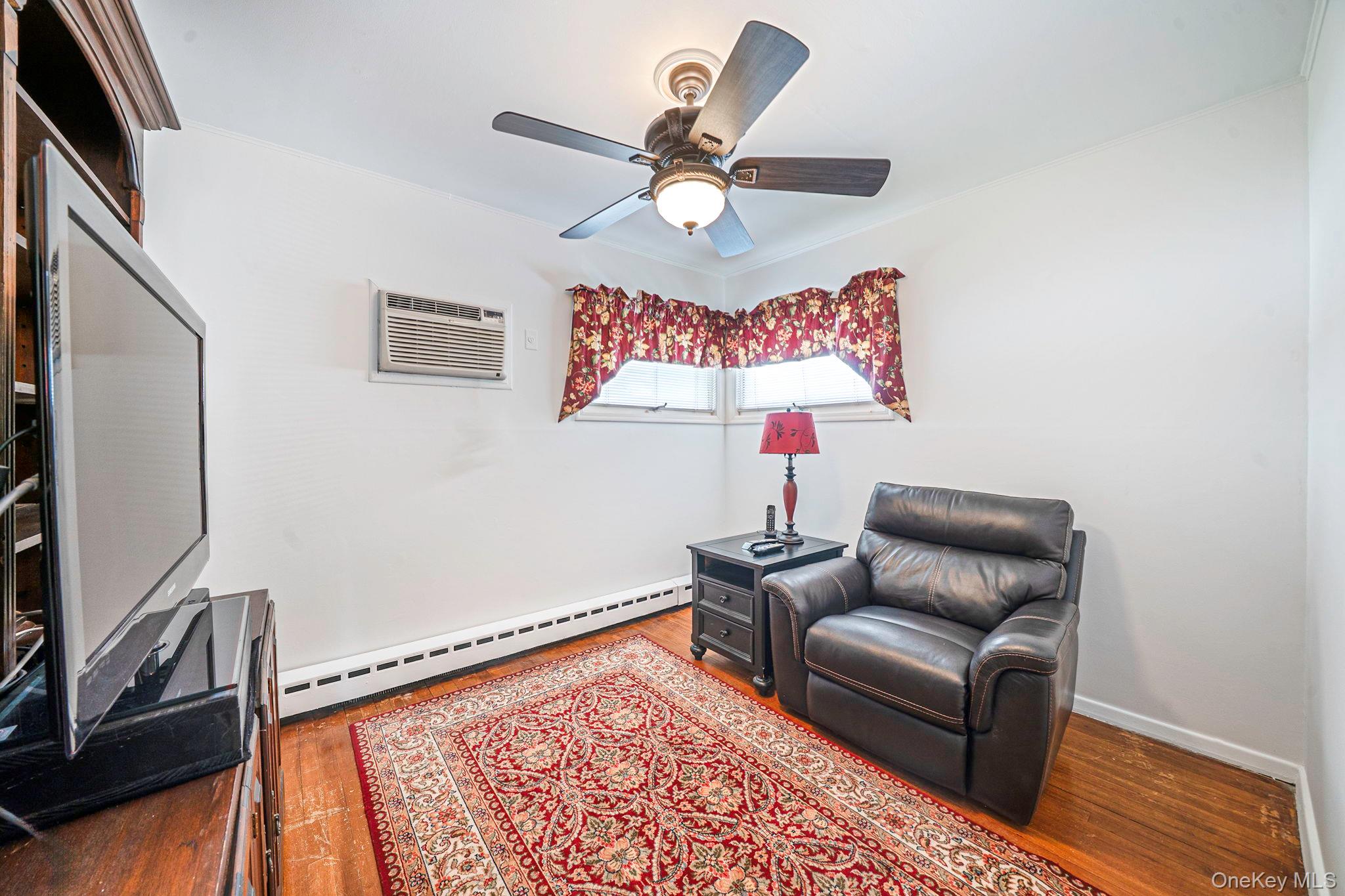 568 Chestnut Lane