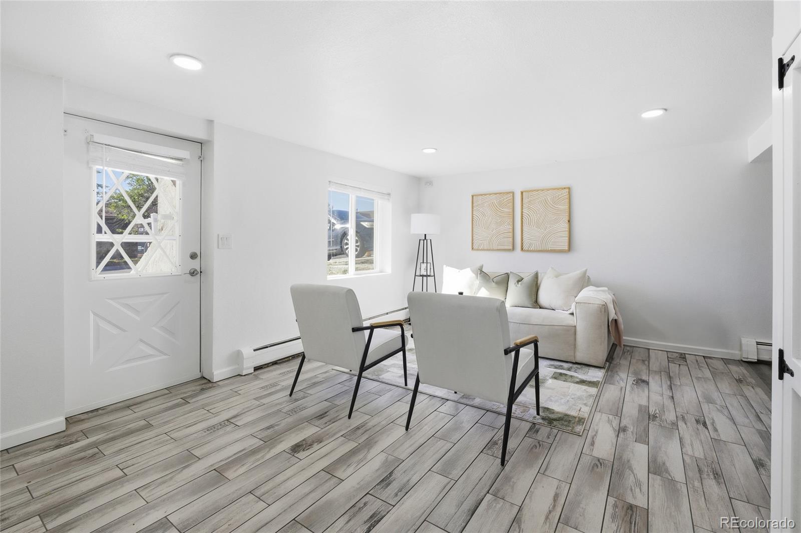 3299 W Dakota Avenue