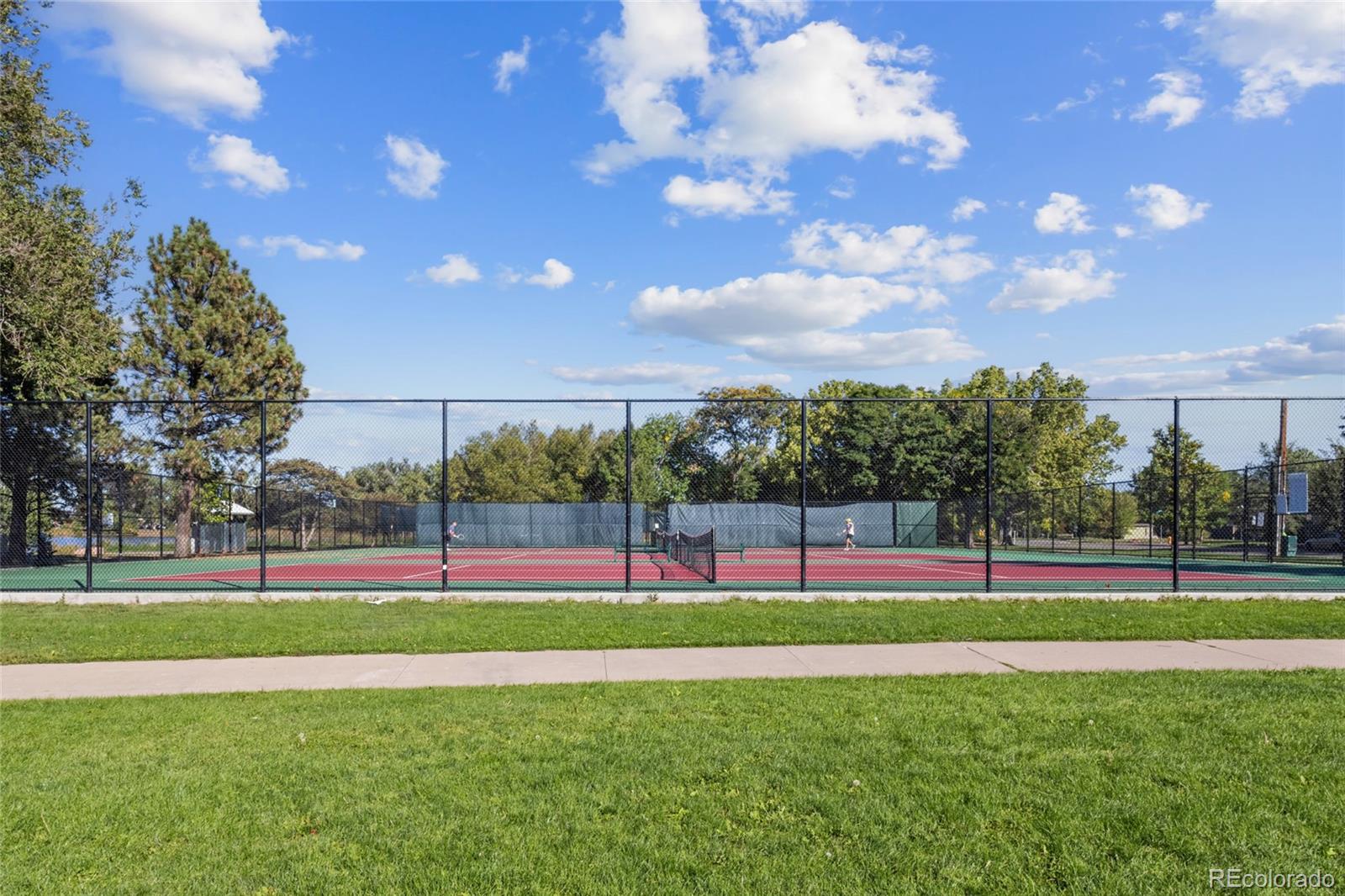 3299 W Dakota Avenue