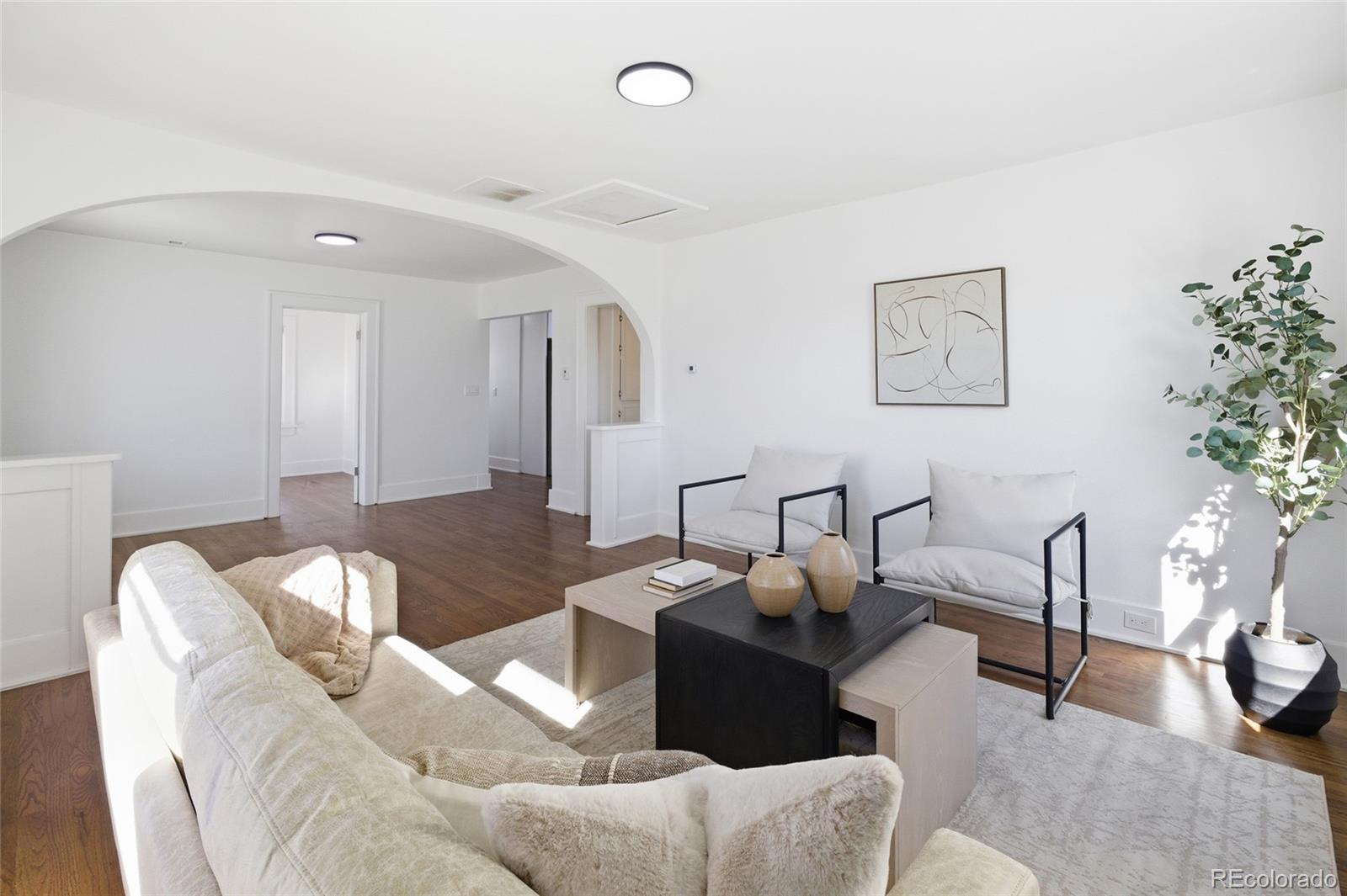 3299 W Dakota Avenue